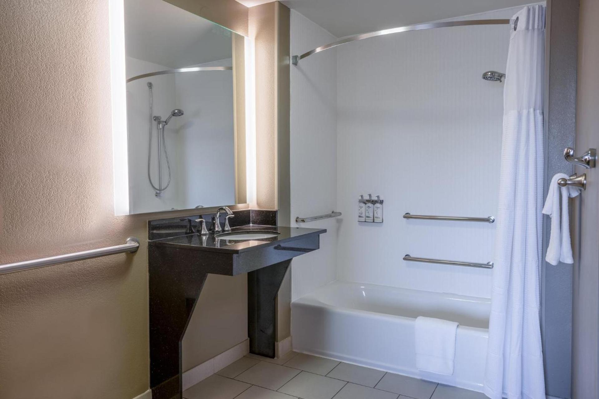 Staybridge Suites Wilmington East by IHG photo 76