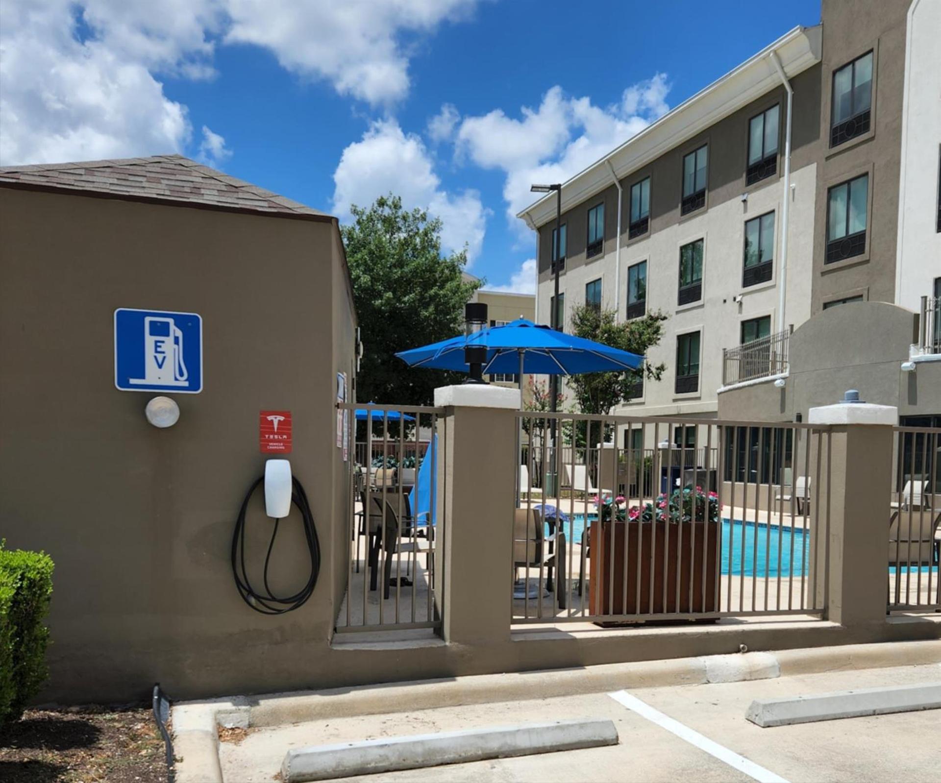 Holiday Inn Express & Suites San Antonio NW near SeaWorld by IHG photo 21