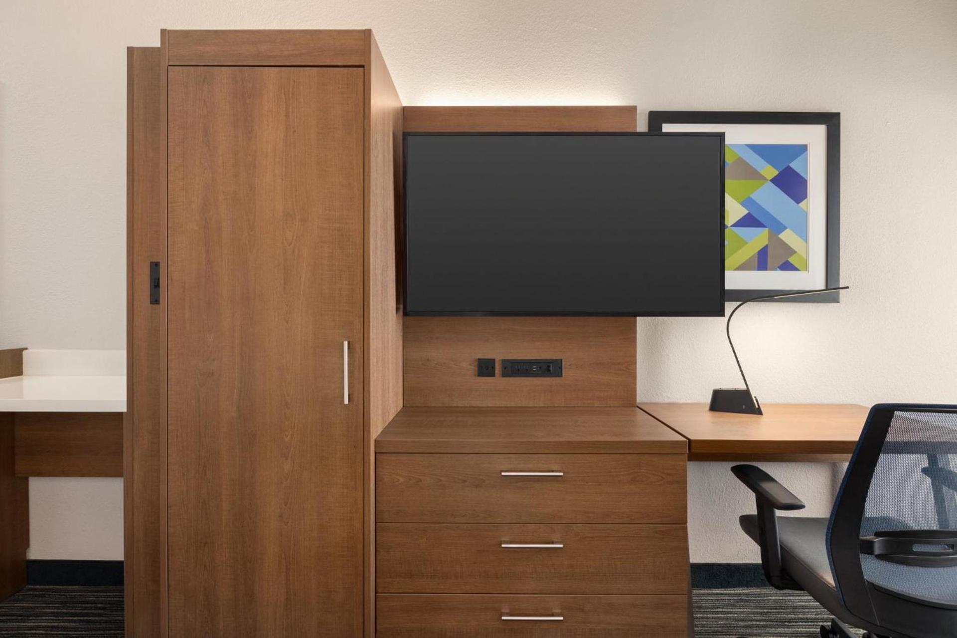 Holiday Inn Express Vero Beach-West I-95 by IHG photo 18