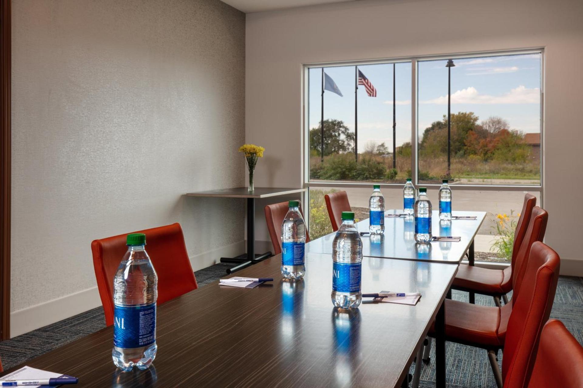 Holiday Inn Express & Suites - Beloit by IHG photo 32