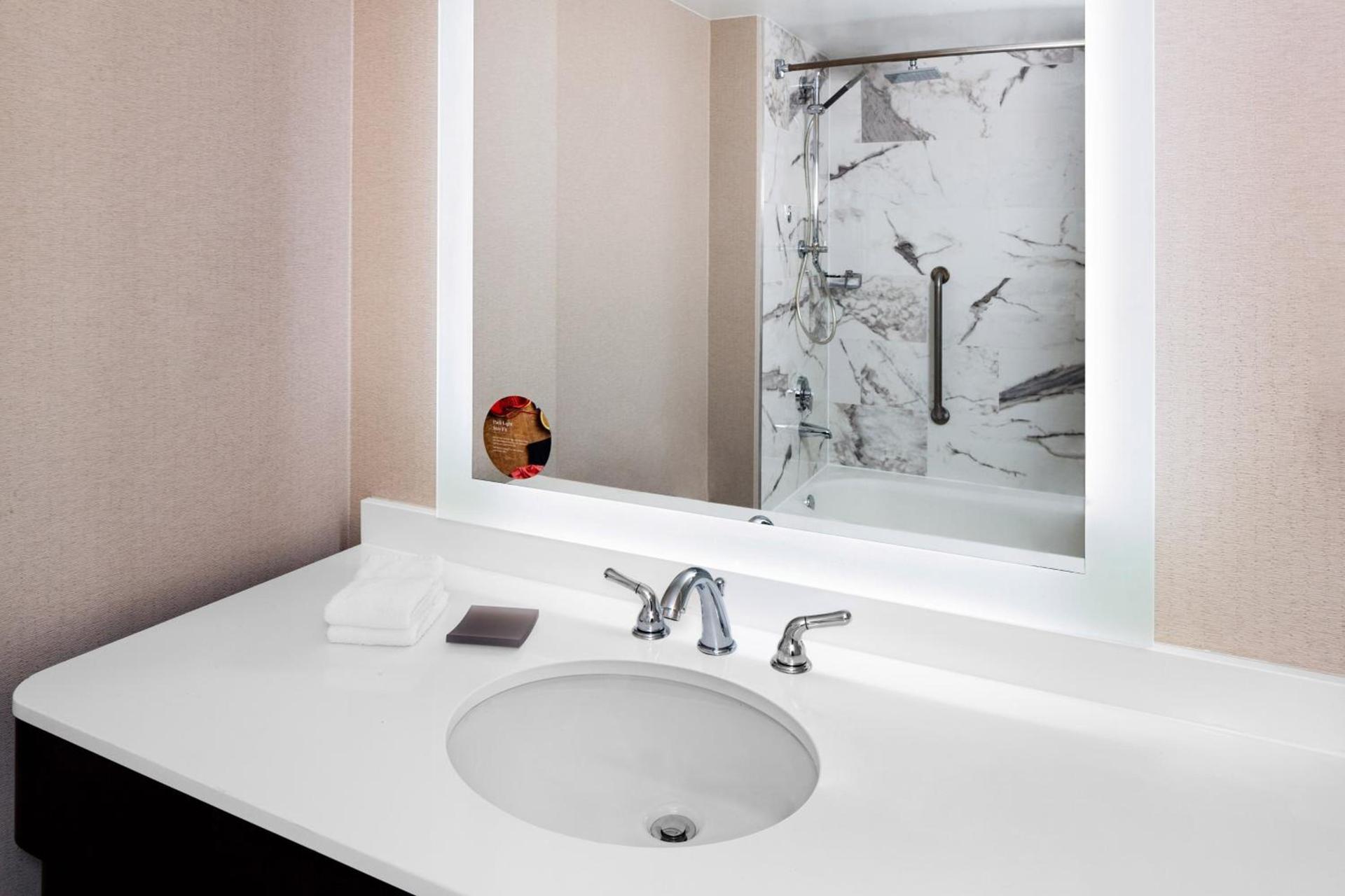 The Westin Savannah Harbor Golf Resort & Spa photo 29
