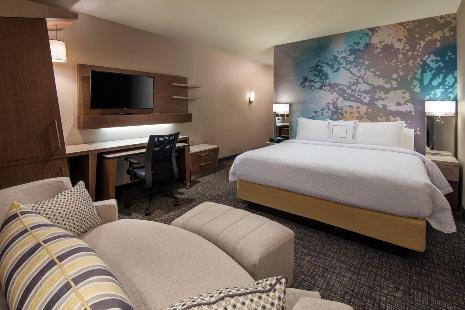 Courtyard by Marriott Irvine Spectrum photo 8