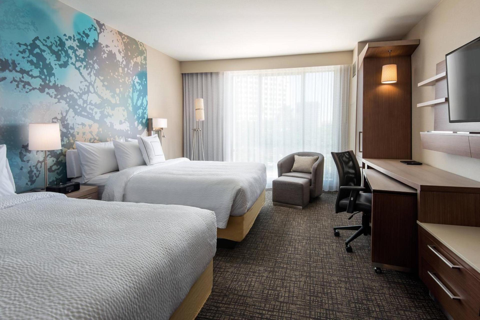 Courtyard by Marriott Irvine Spectrum photo 9