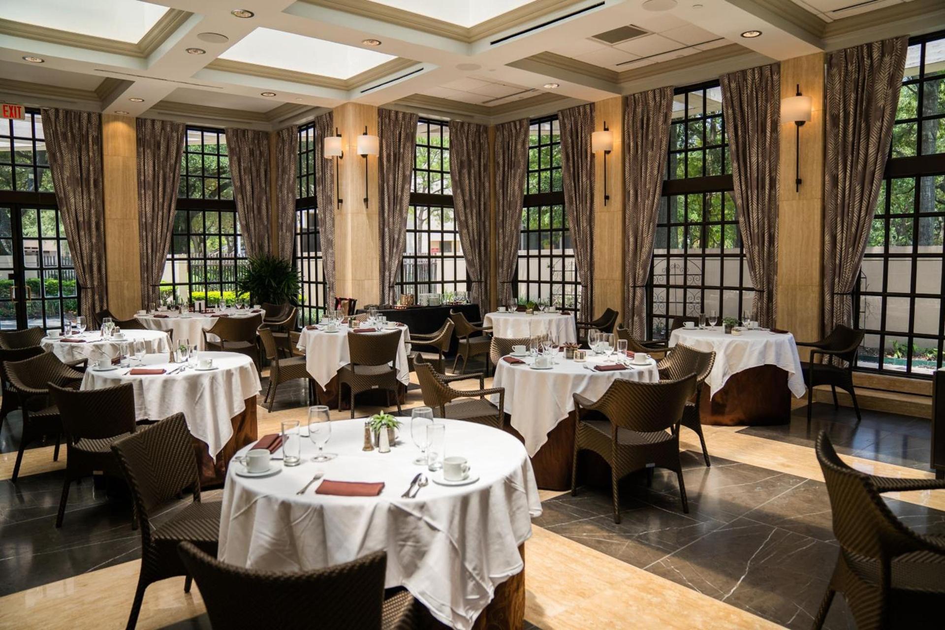 Houston Grand Hotel - River Oaks photo 50