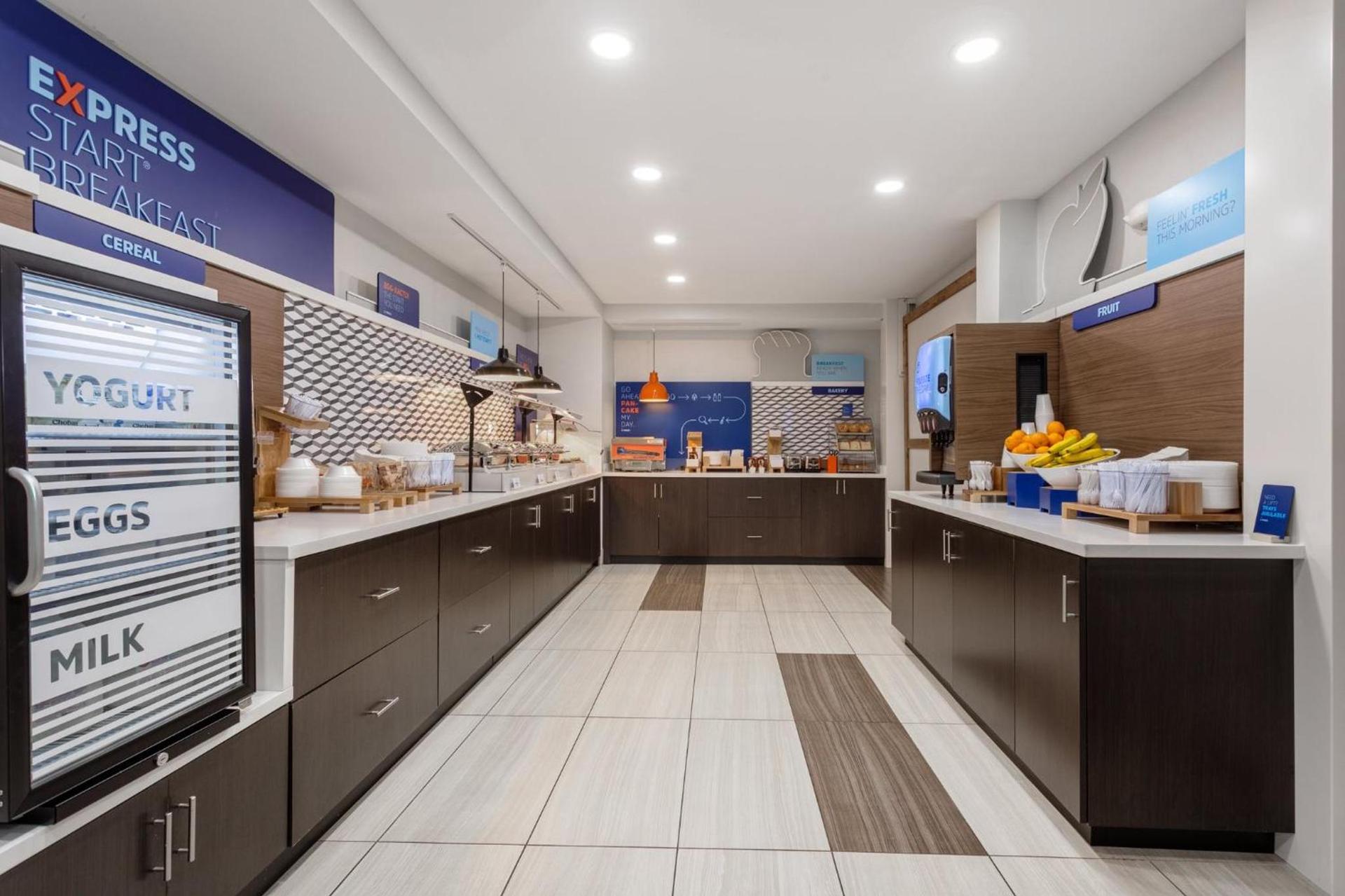 Holiday Inn Express & Suites - Miramar by IHG photo 12