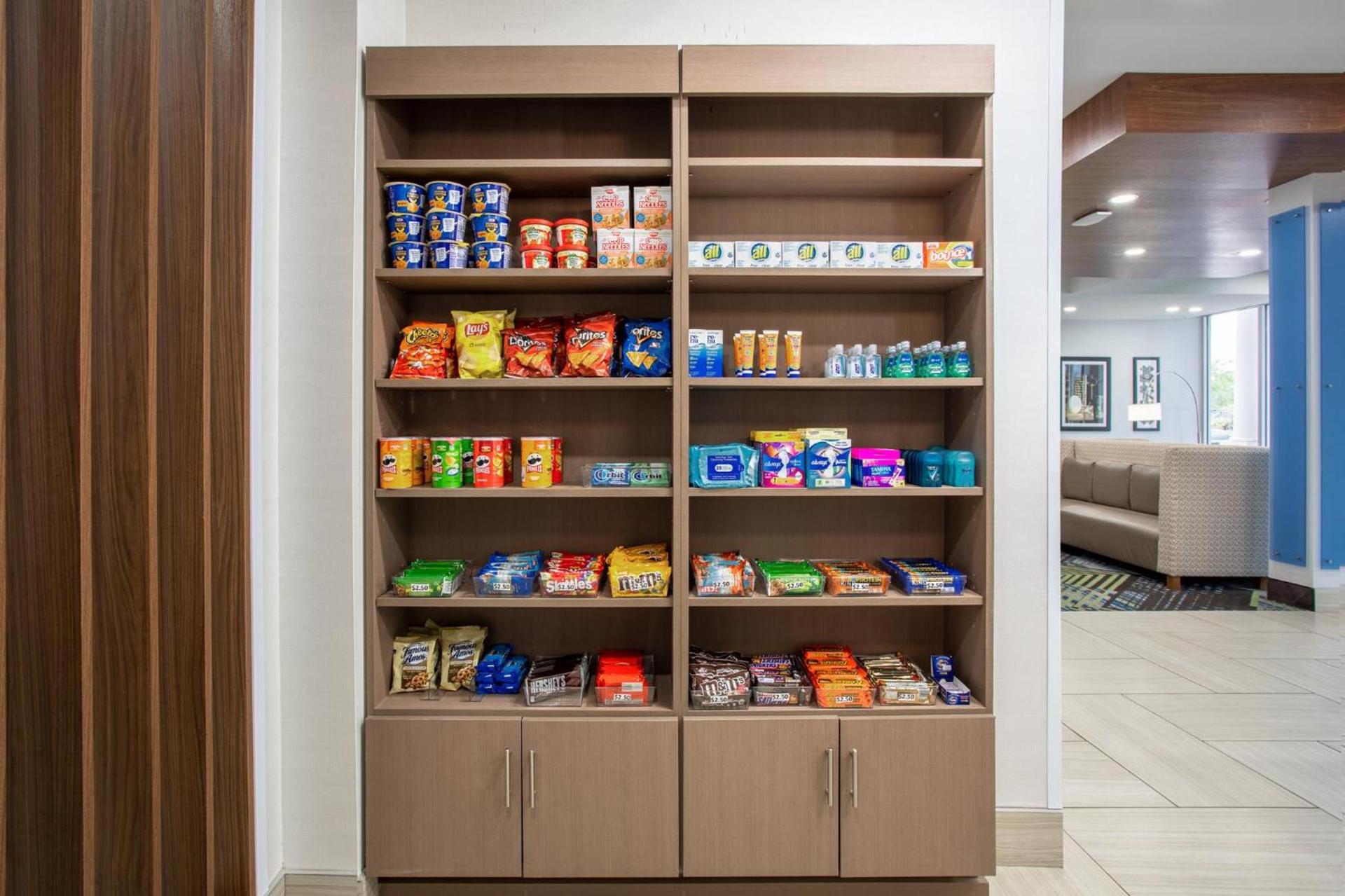 Holiday Inn Express & Suites - Miramar by IHG photo 6