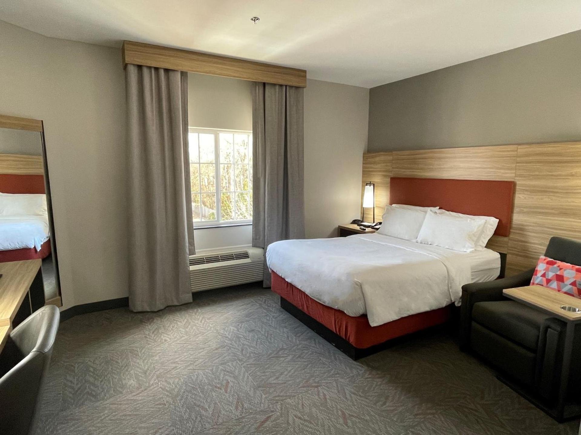 Candlewood Suites Tuscaloosa by IHG photo 68