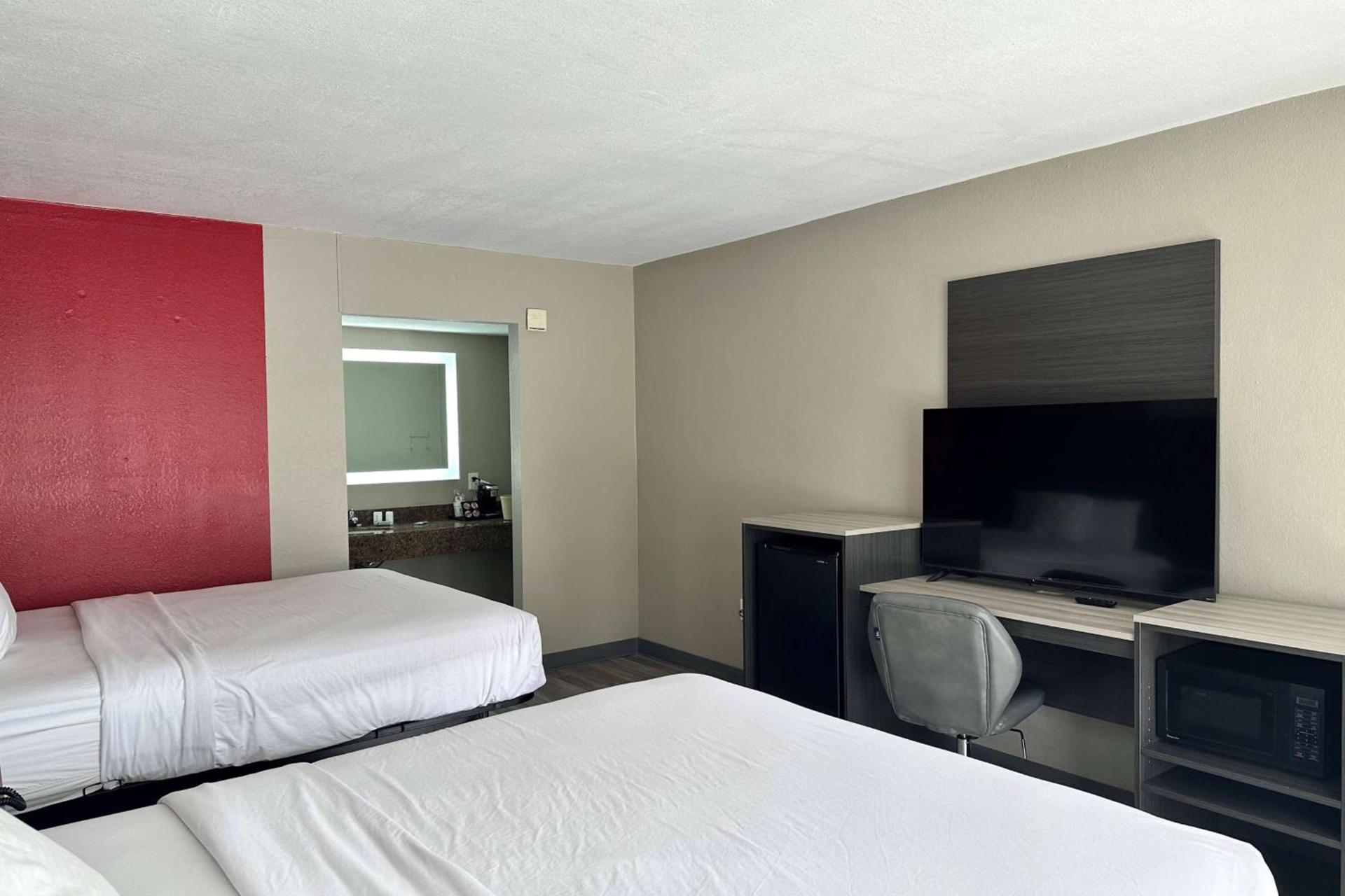 Ramada by Wyndham Cocoa photo 5