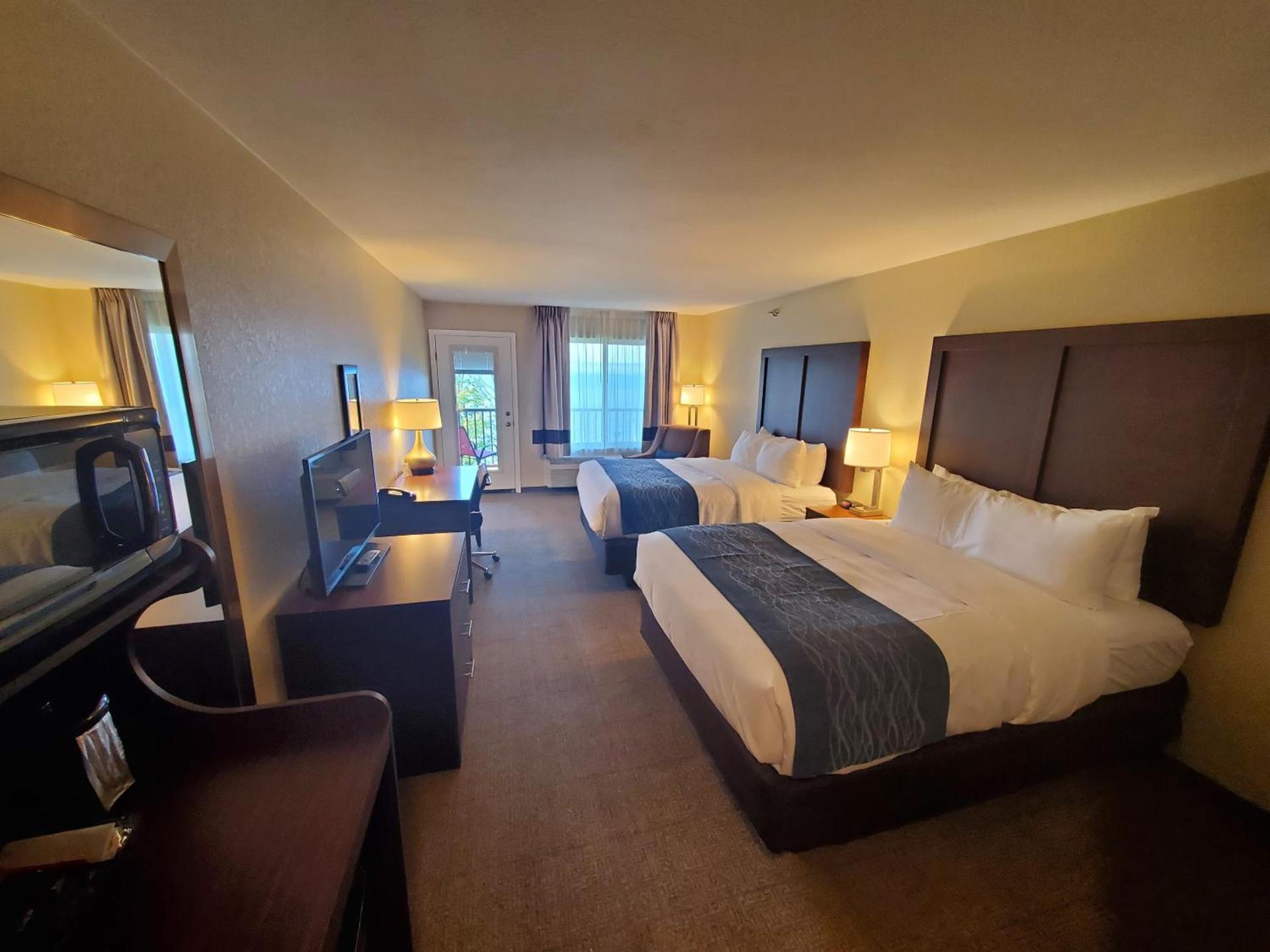 Comfort Inn & Suites Munising-Lakefront photo 4