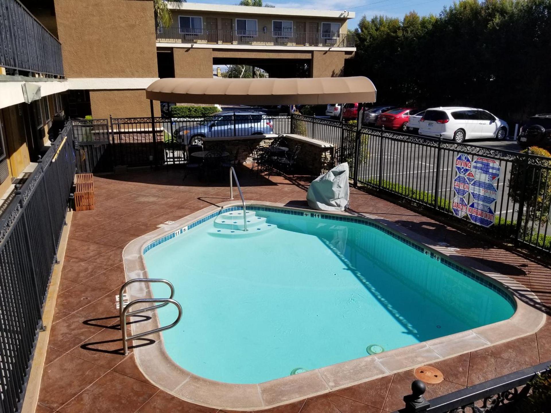 Quality Inn & Suites Anaheim Maingate photo 51