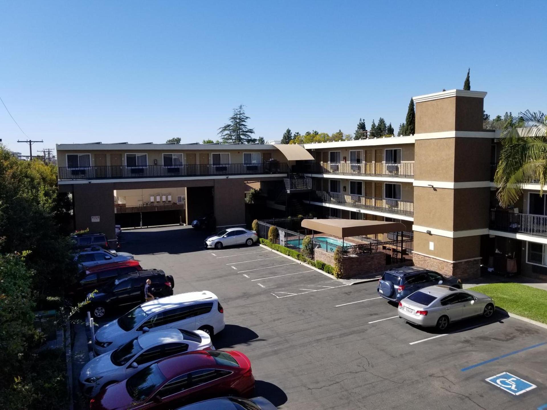 Quality Inn & Suites Anaheim Maingate photo 40