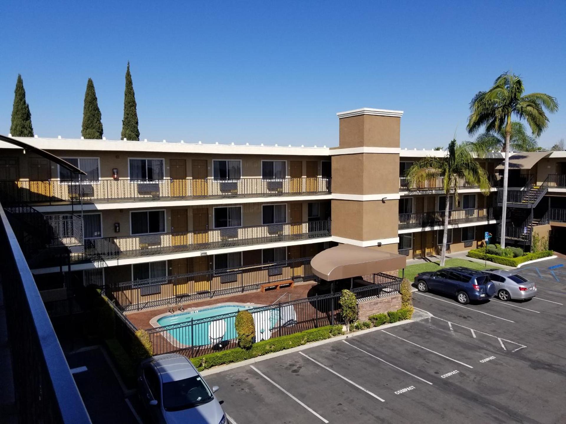 Quality Inn & Suites Anaheim Maingate photo 48