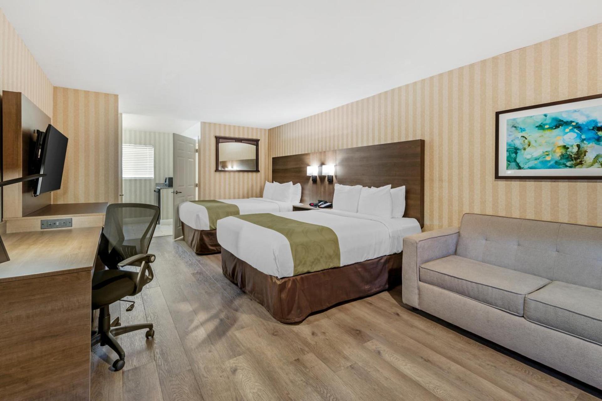 Quality Inn & Suites Anaheim Maingate photo 59