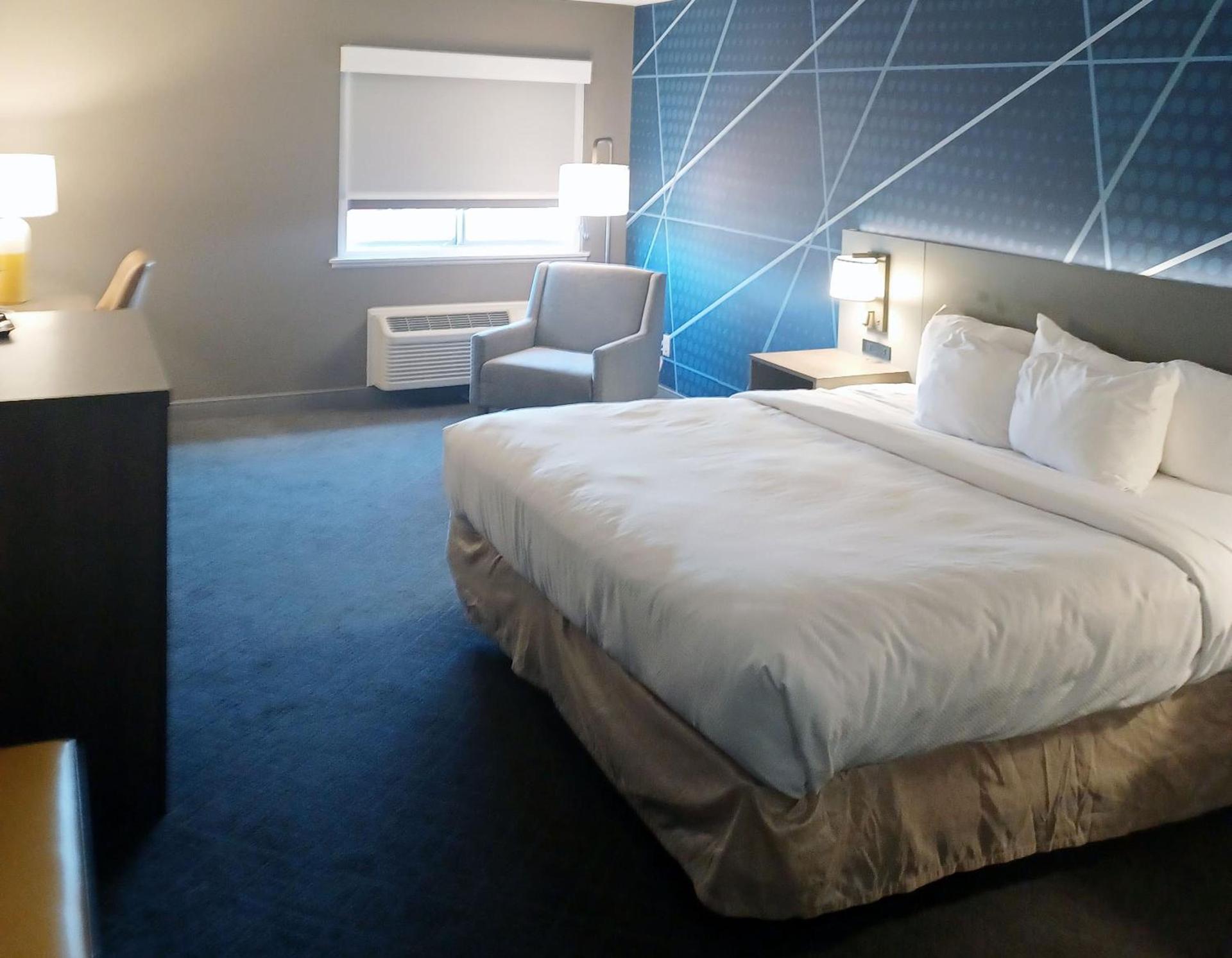 Comfort Inn Edinburgh - Columbus photo 49