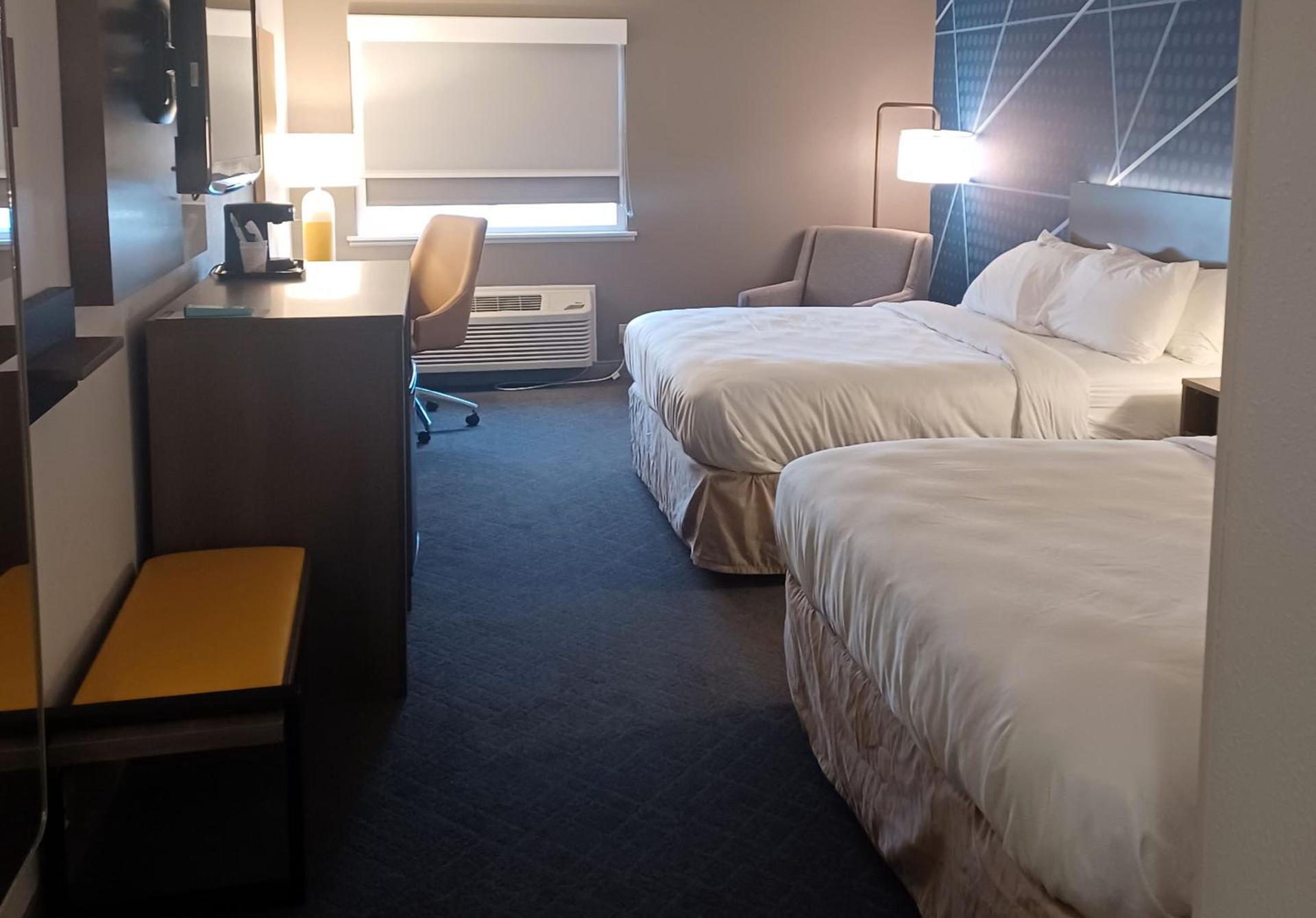 Comfort Inn Edinburgh - Columbus photo 48