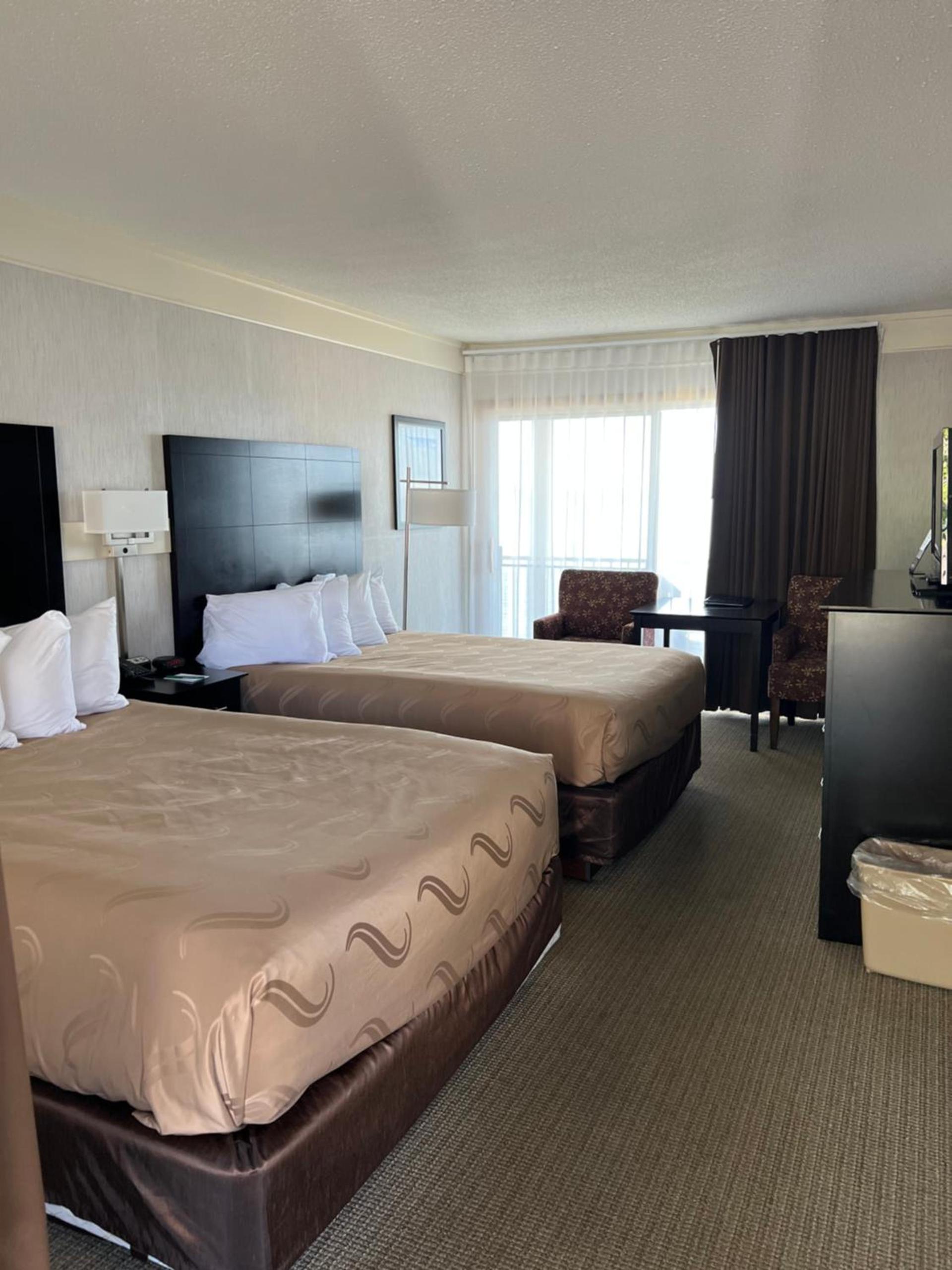 Quality Inn Lakefront photo 9