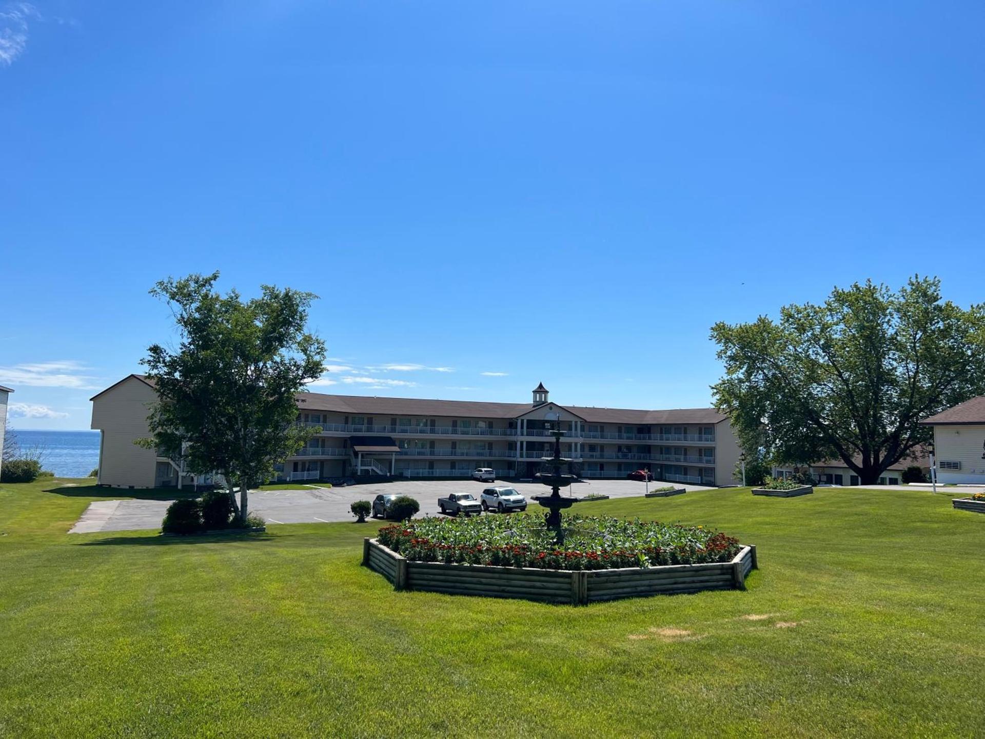 Quality Inn Lakefront photo 38