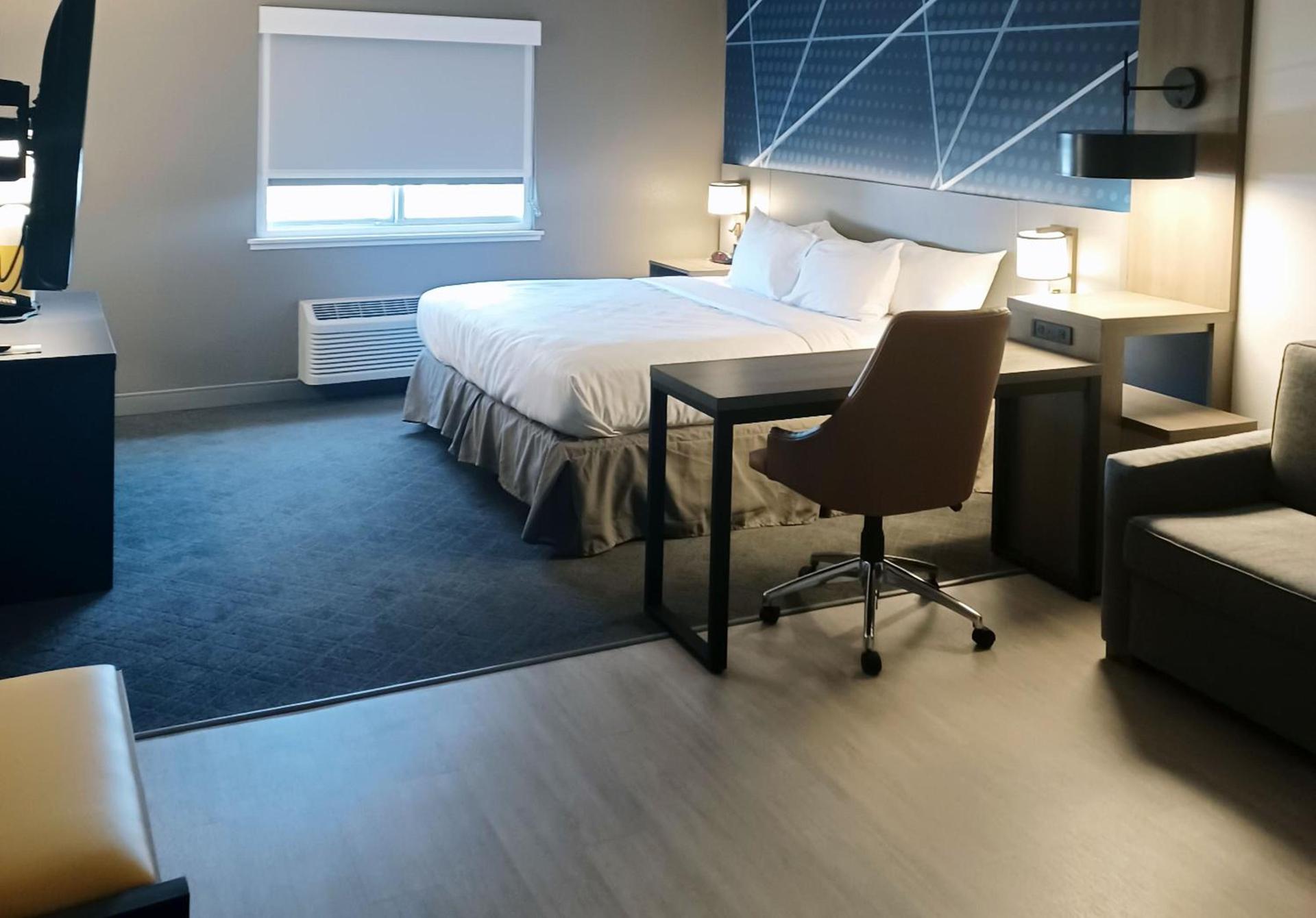 Comfort Inn Edinburgh - Columbus photo 46