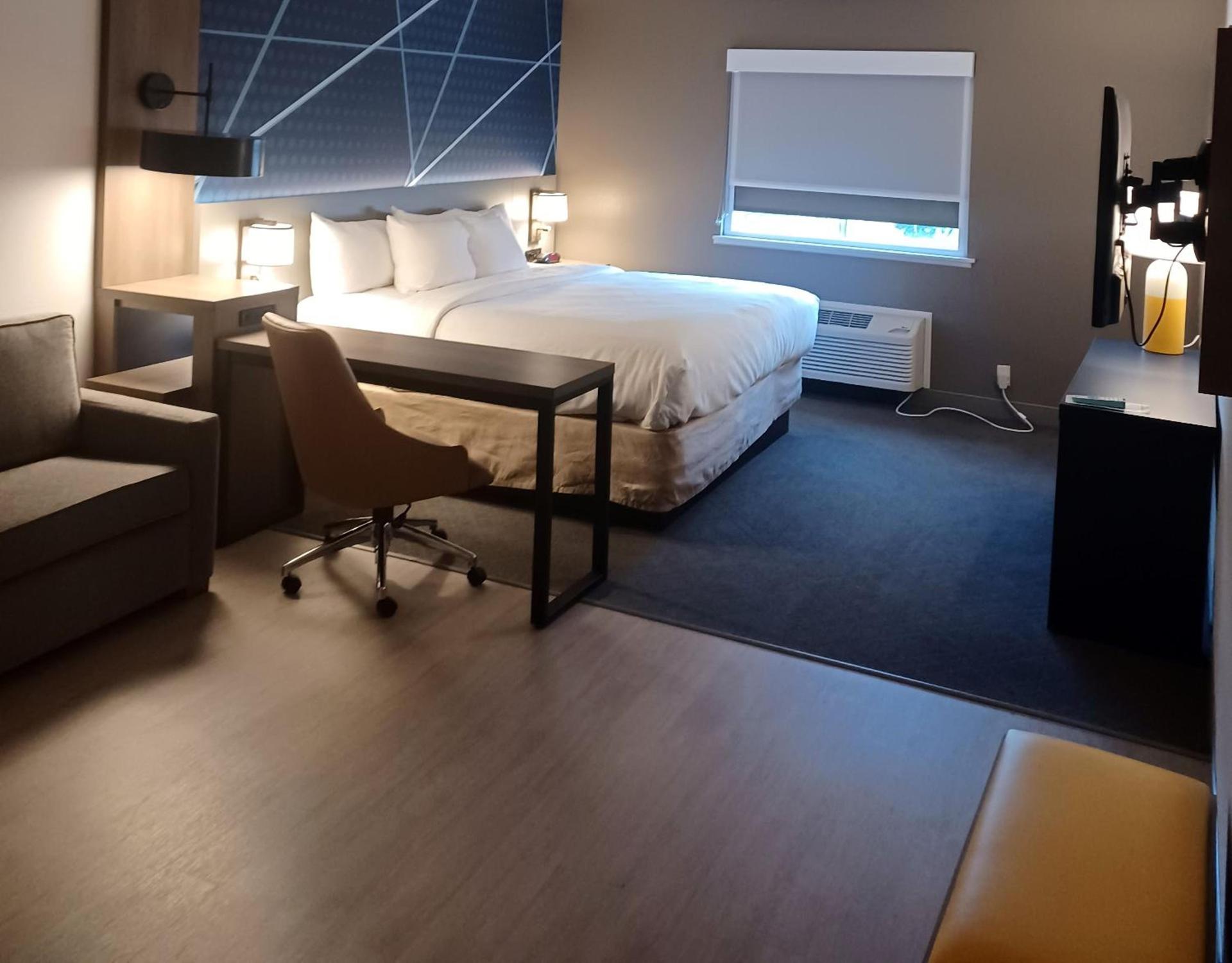 Comfort Inn Edinburgh - Columbus photo 47
