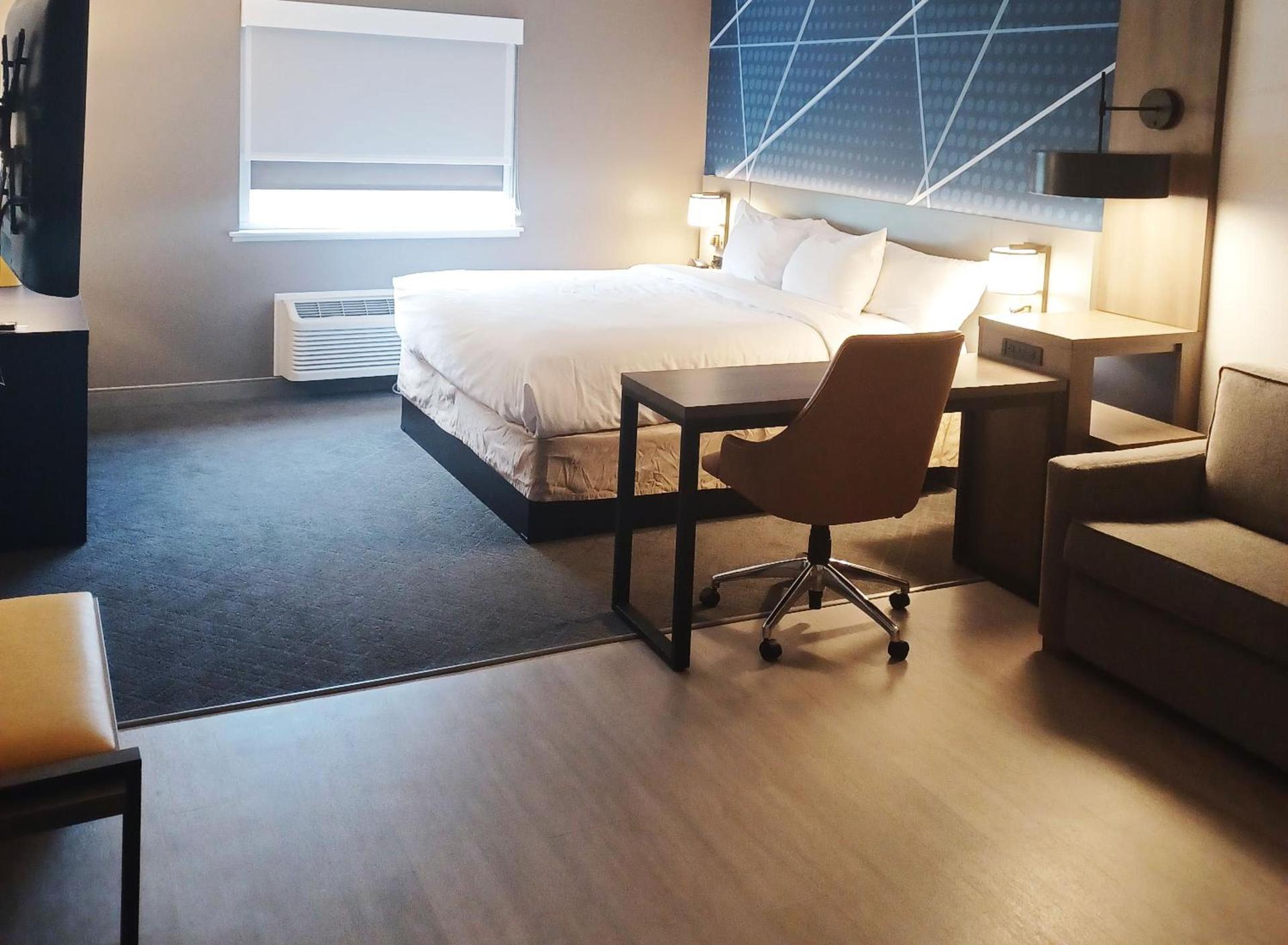 Comfort Inn Edinburgh - Columbus photo 53