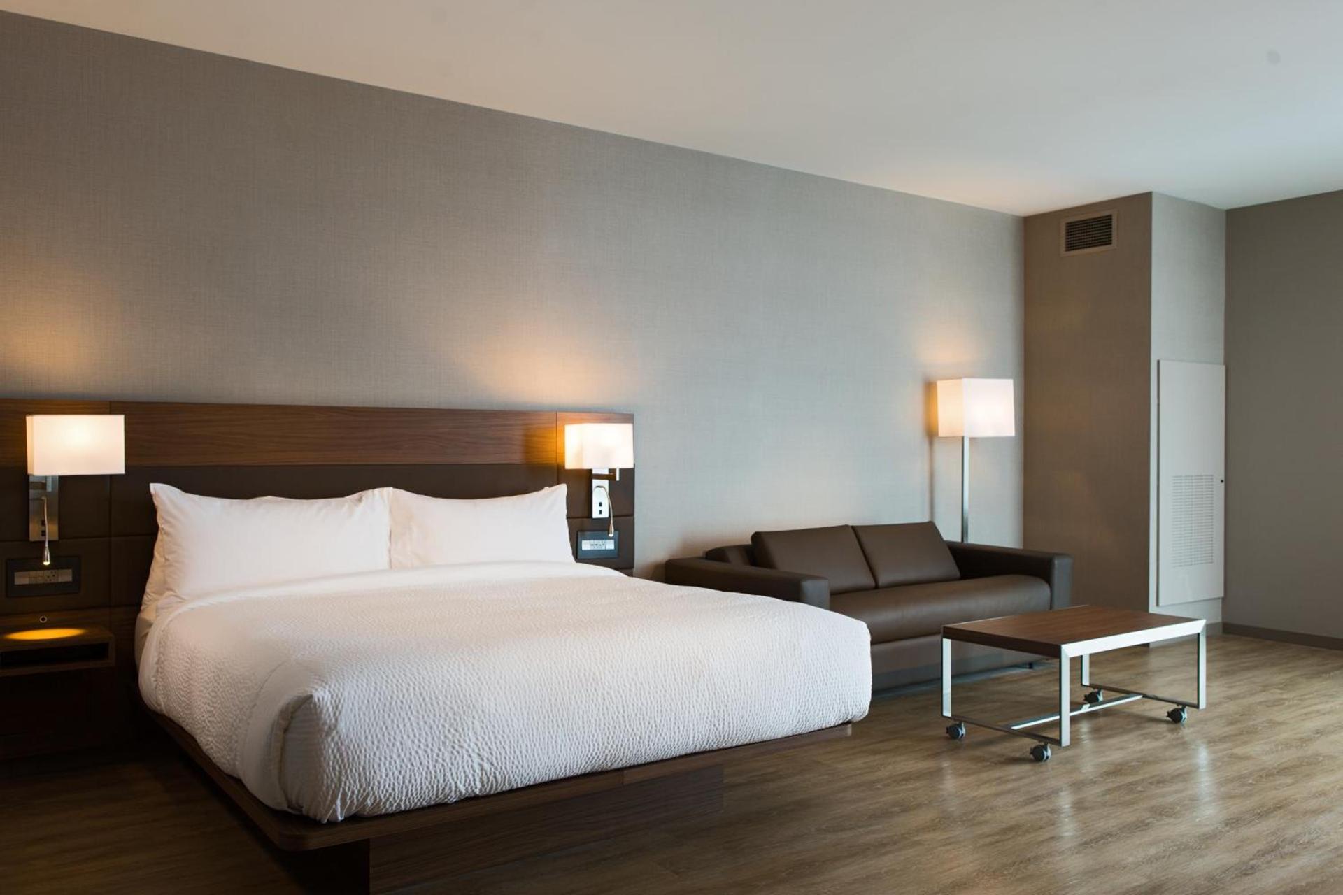 AC Hotel Cincinnati at Liberty Center photo 10