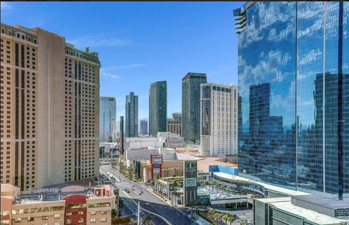 Signature MGM Suite with Strip and Sphere View photo 19