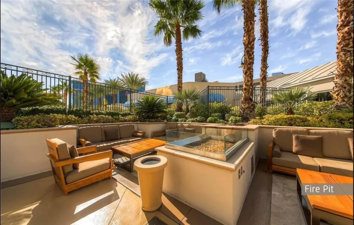 Signature MGM Suite with Strip and Sphere View photo 13
