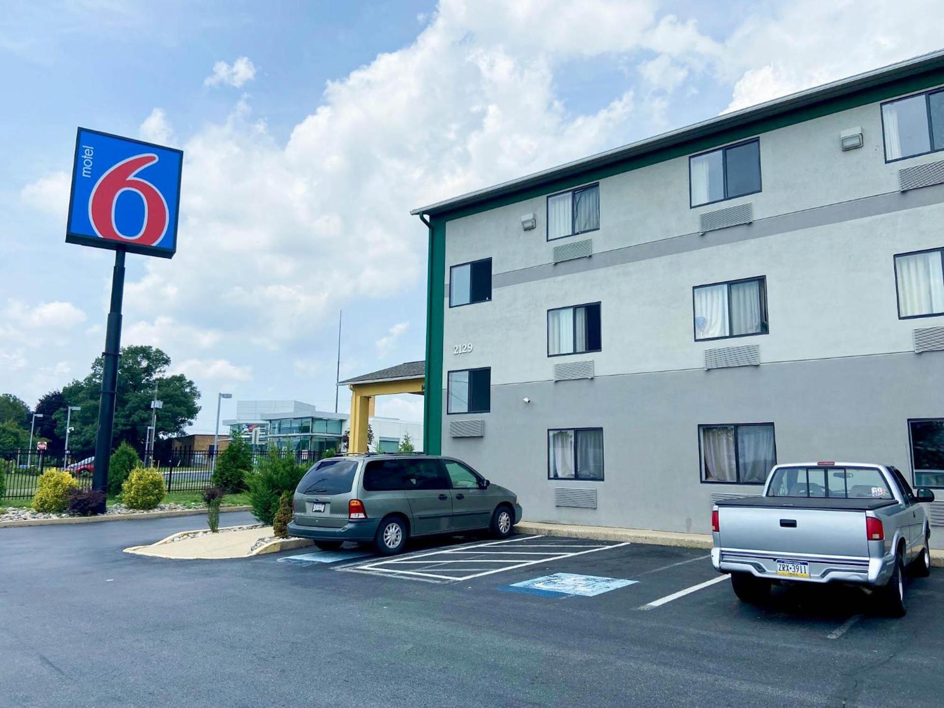 Motel 6 Lancaster photo 14