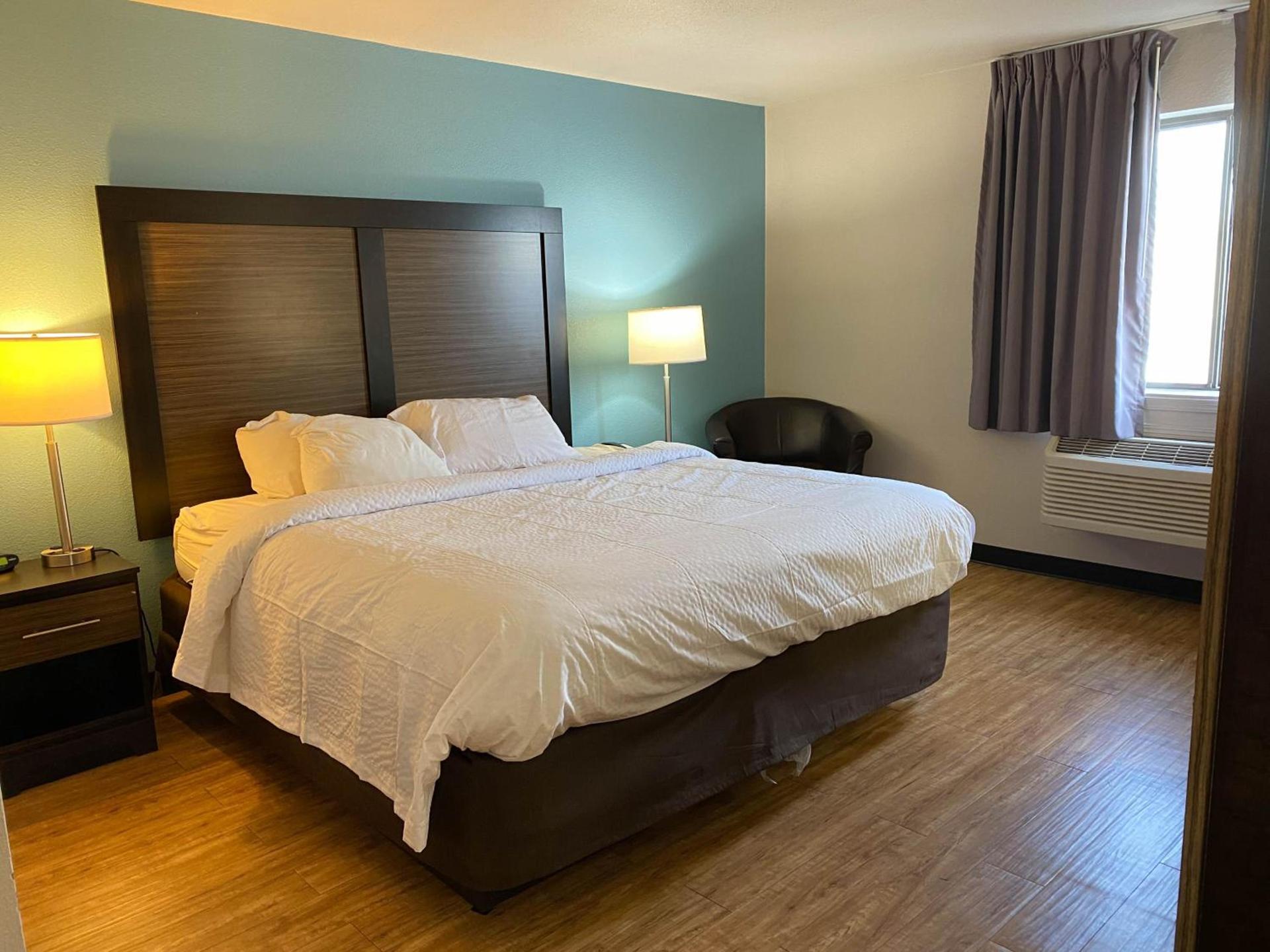 Motel 6 Lancaster photo 15