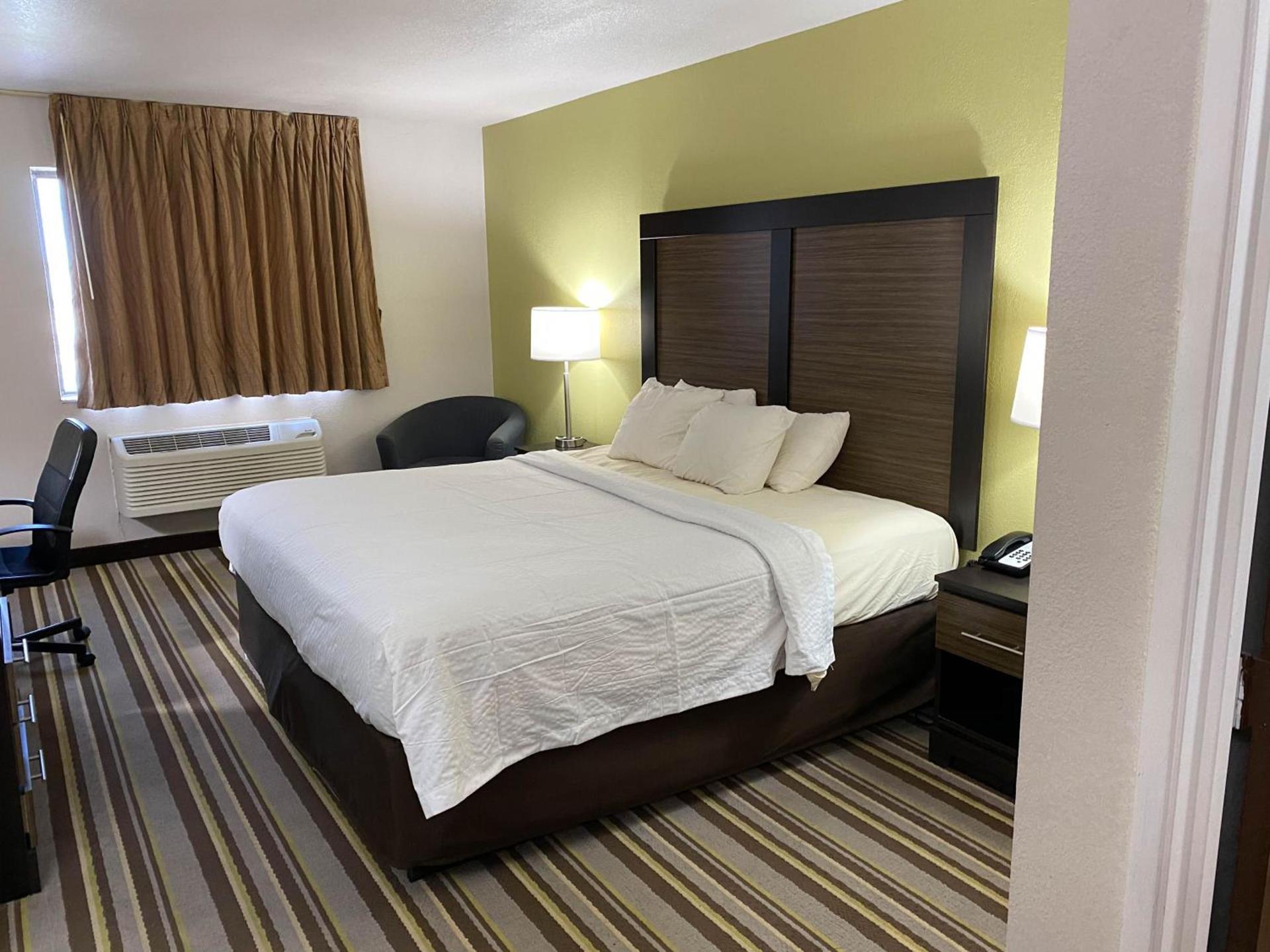 Motel 6 Lancaster photo 17
