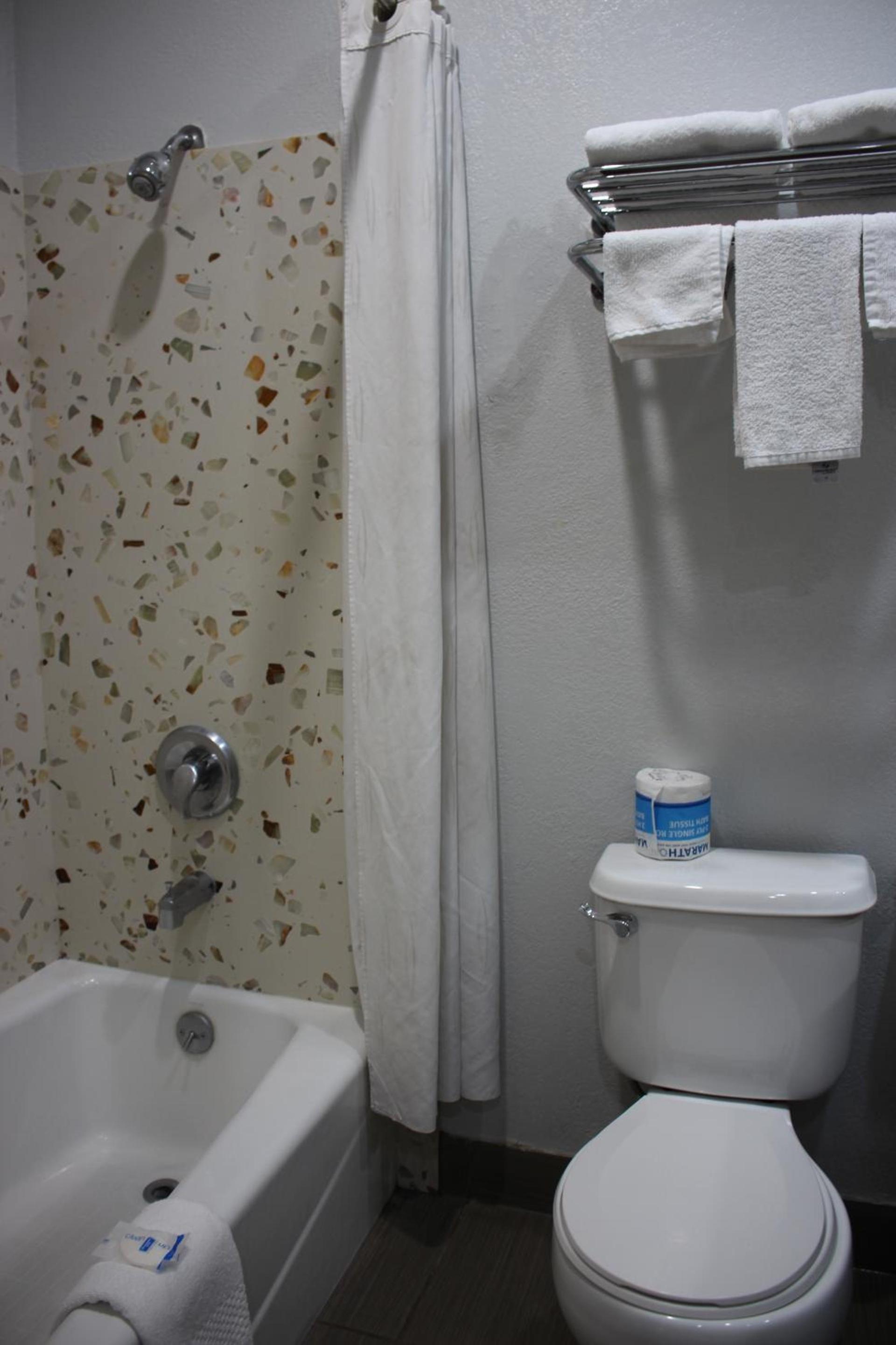Rodeway Inn & Suites Hayward - Oakland South photo 24