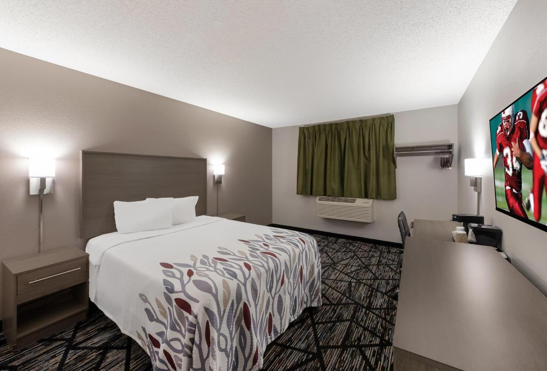 Red Roof Inn Mansfield photo 22