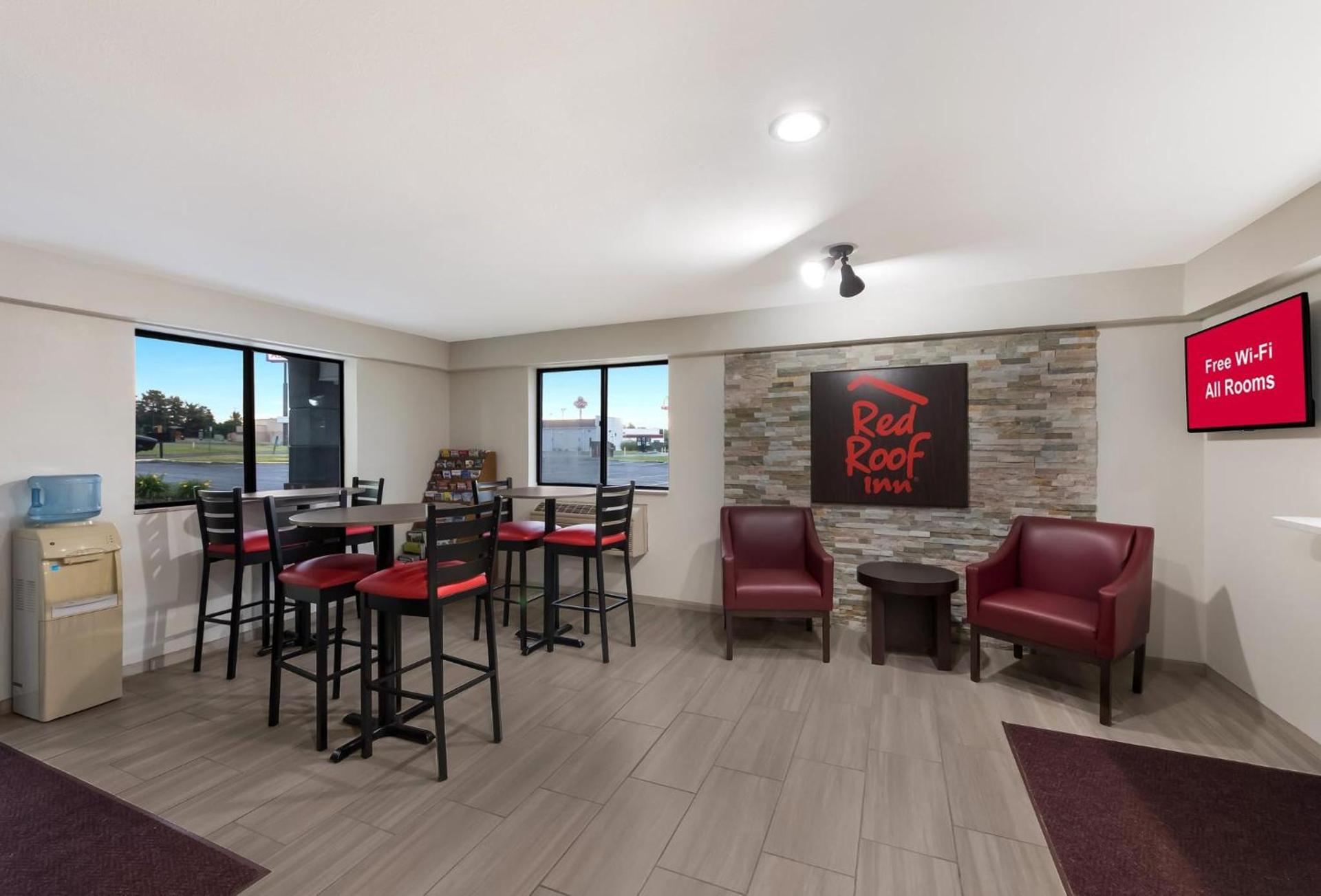 Red Roof Inn Mansfield photo 11