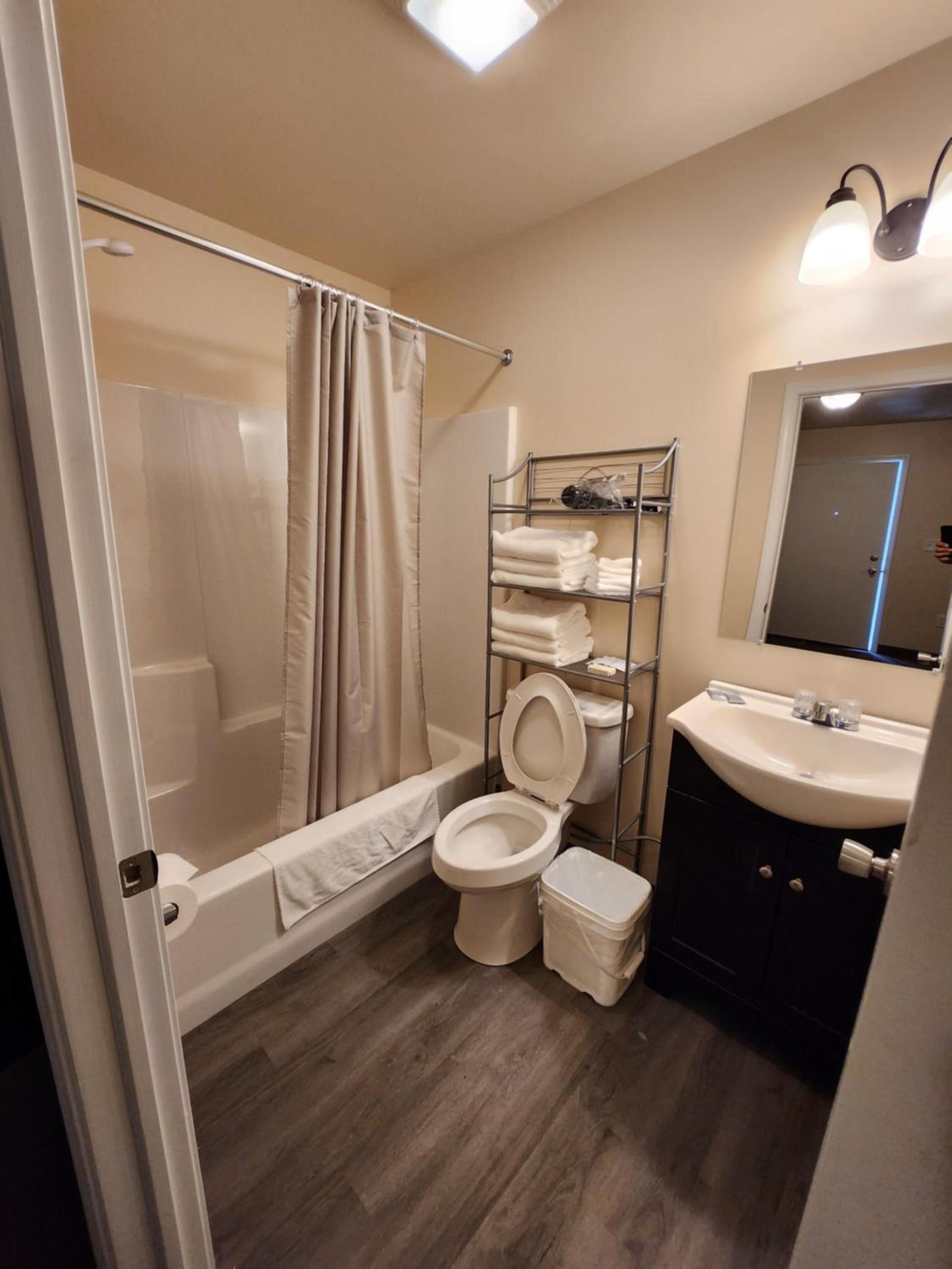 Stay Inn Niagara Falls Vacation Studios photo 15