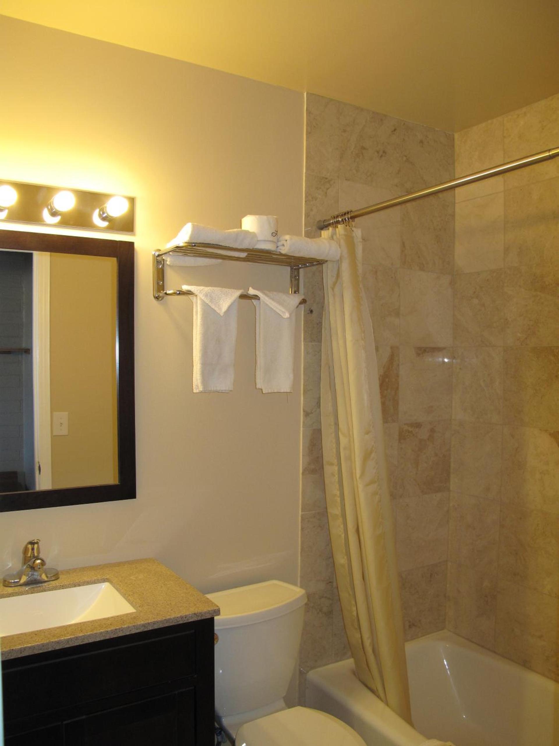 West Inn NAU - Downtown Flagstaff photo 30
