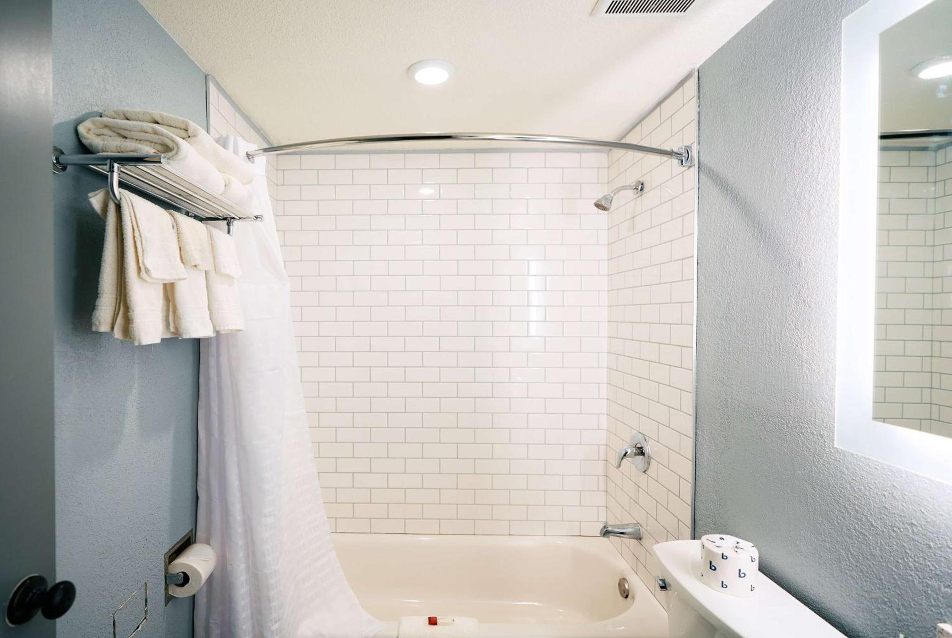 Super 8 by Wyndham Pueblo photo 40