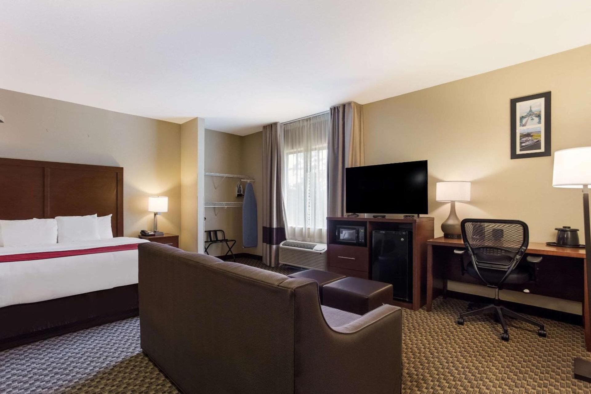 Comfort Suites Saraland - North Mobile photo 11