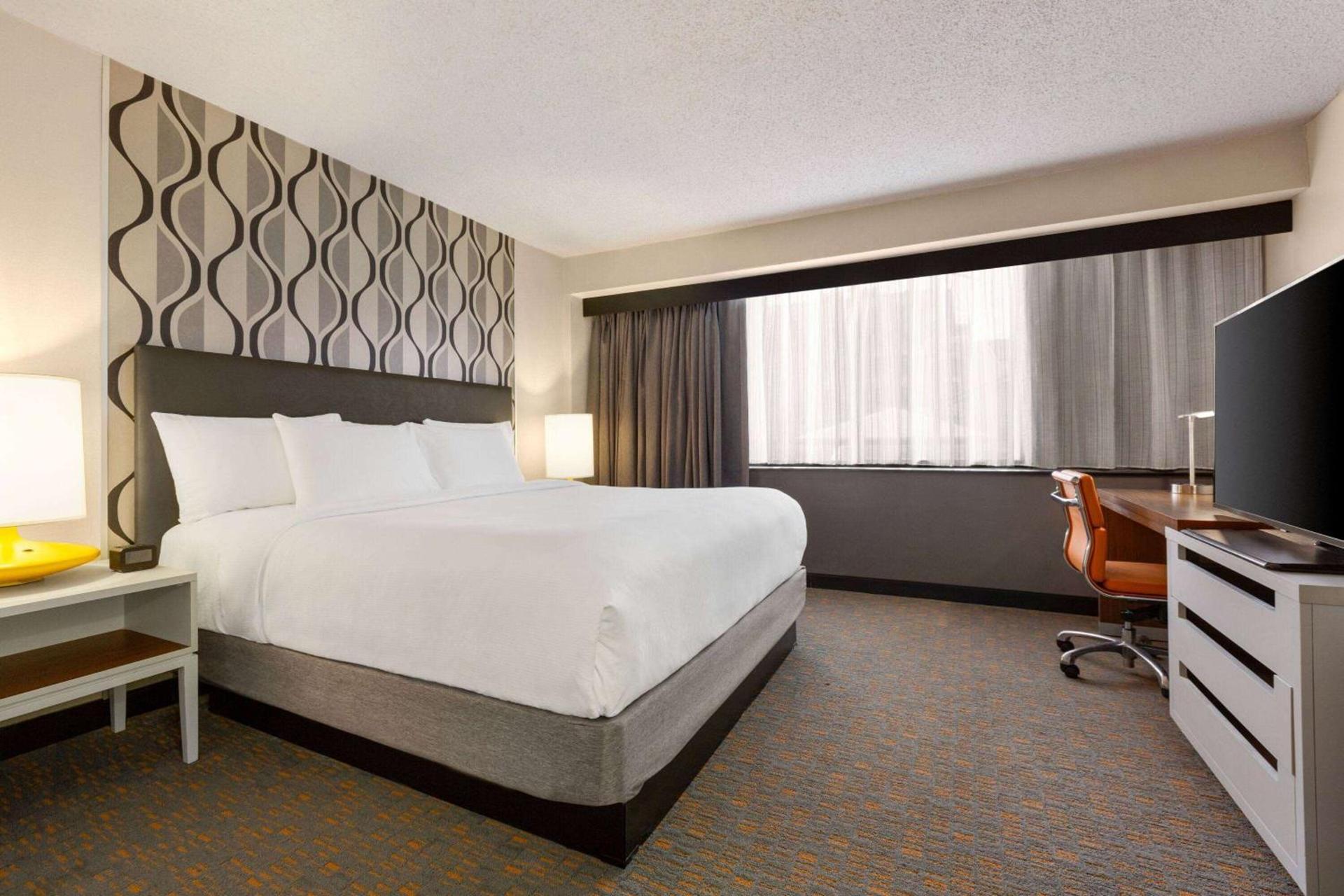 Wyndham Fort Smith City Center photo 26