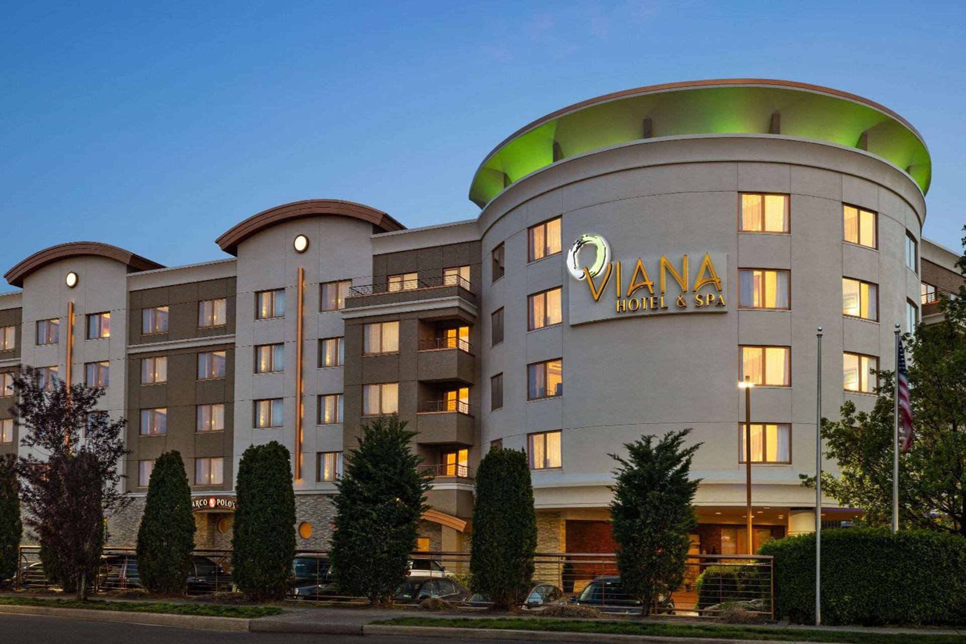 Viana Hotel and Spa, Trademark Collection by Wyndham — hotel in Westbury