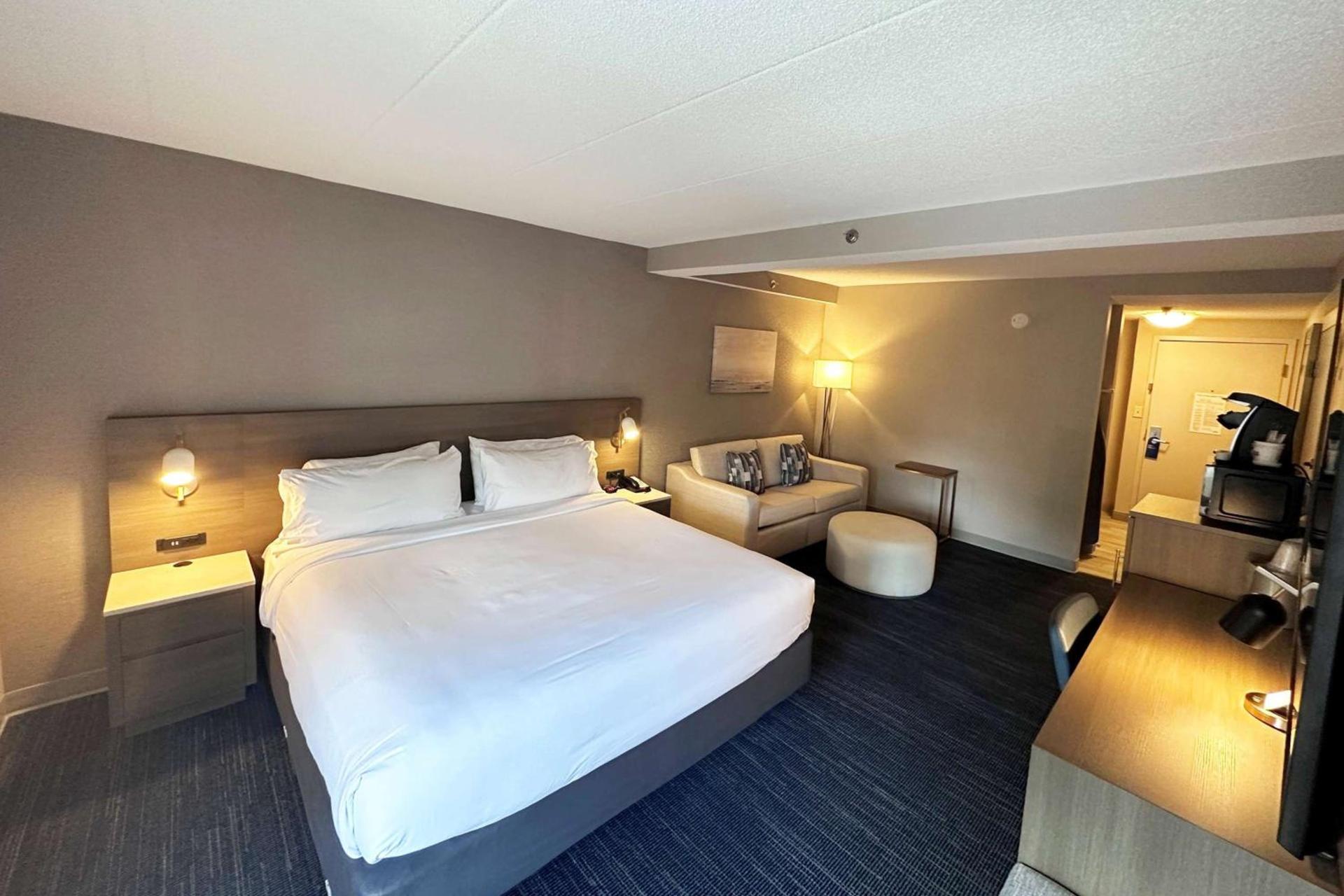 Wingate by Wyndham Waynesboro photo 17