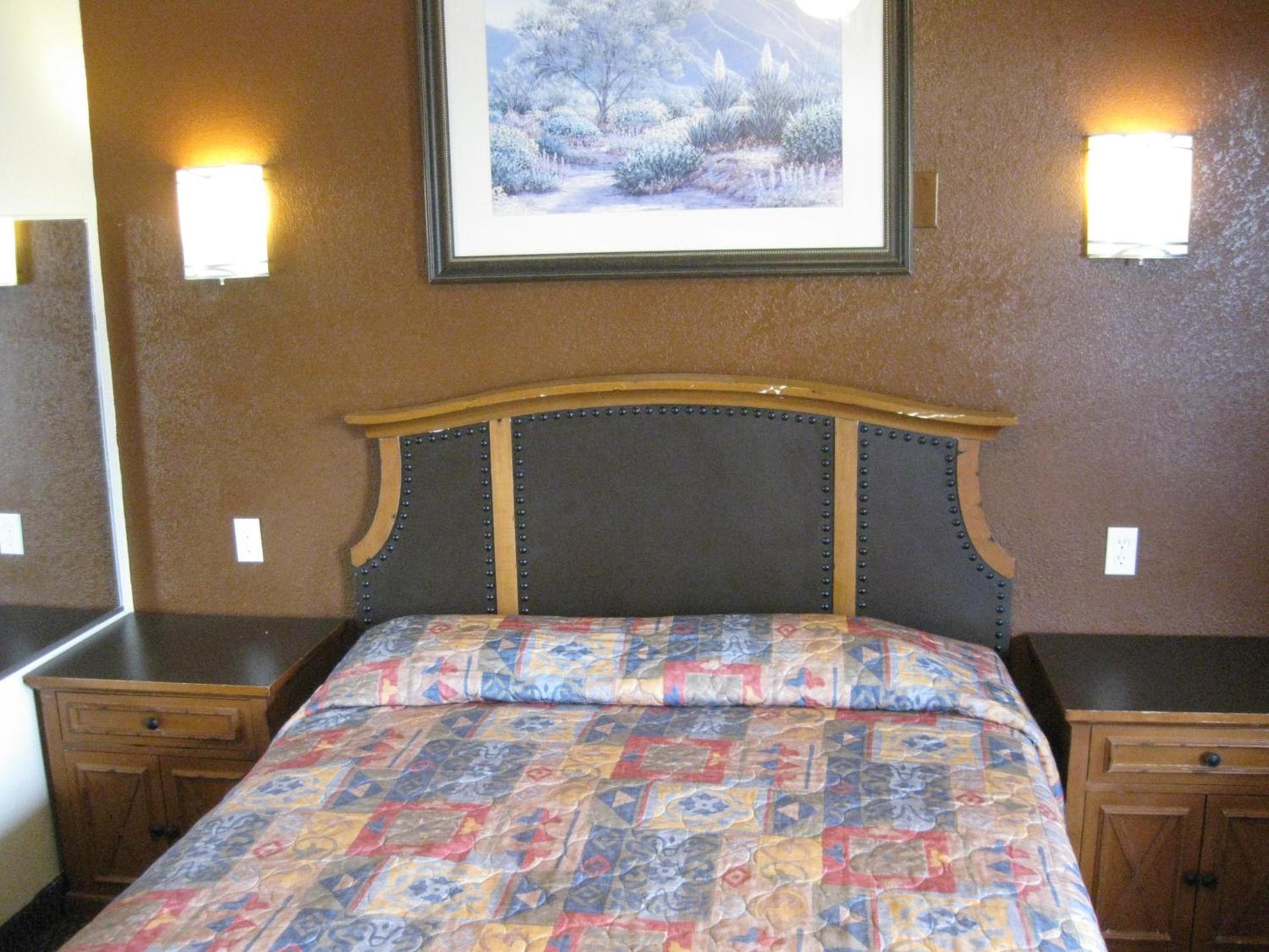 Sunshine Motel photo 20