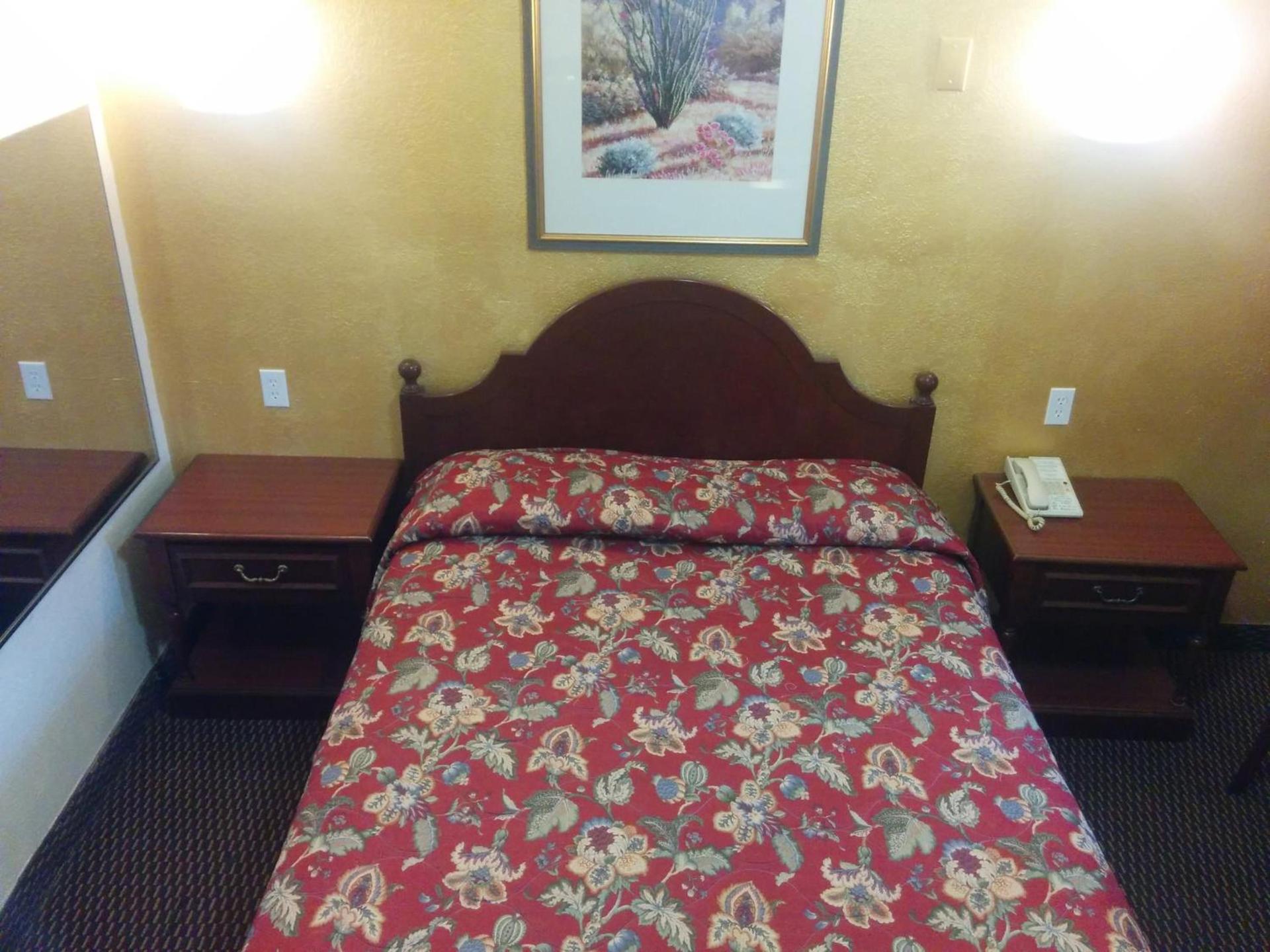 Sunshine Motel photo 17