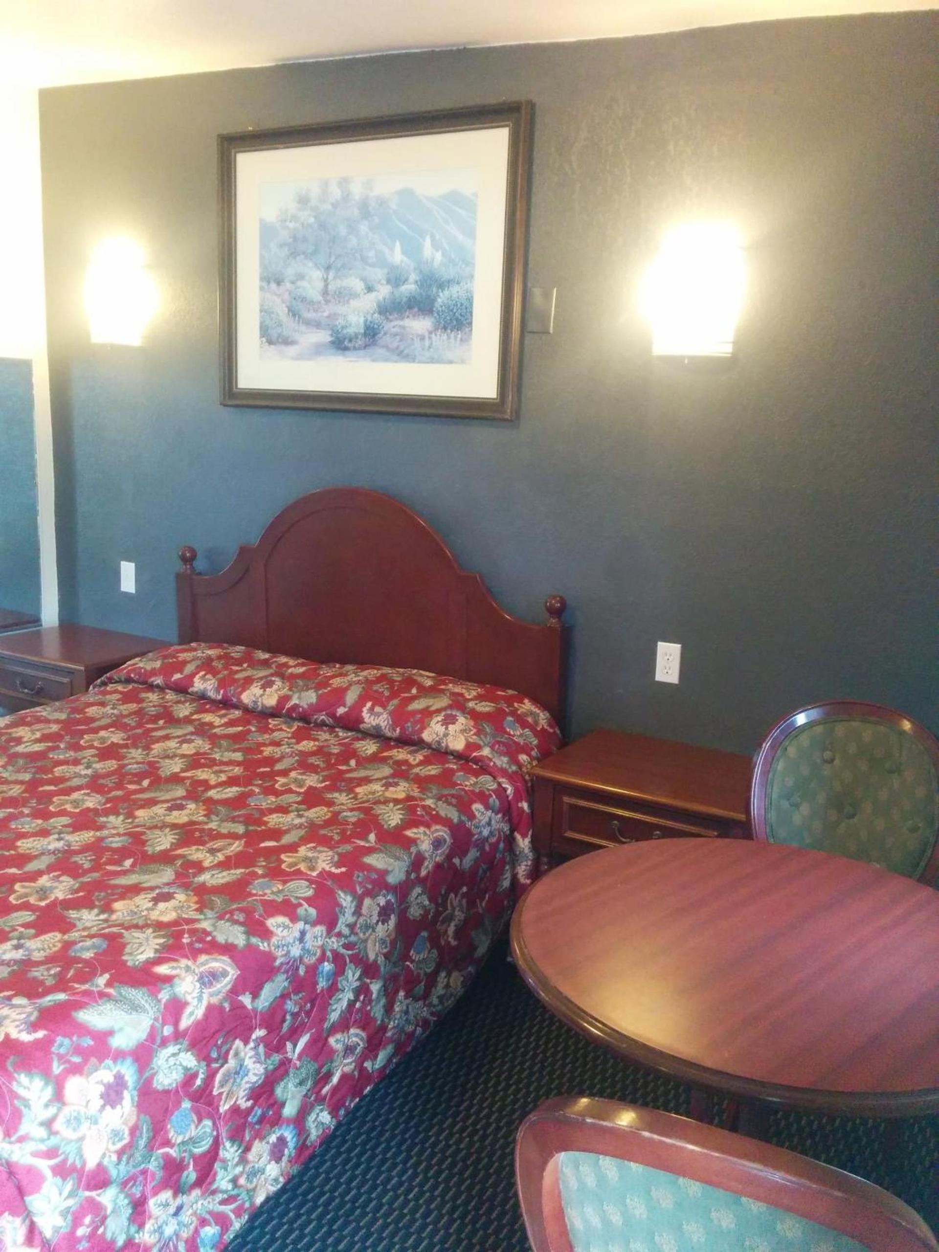 Sunshine Motel photo 22