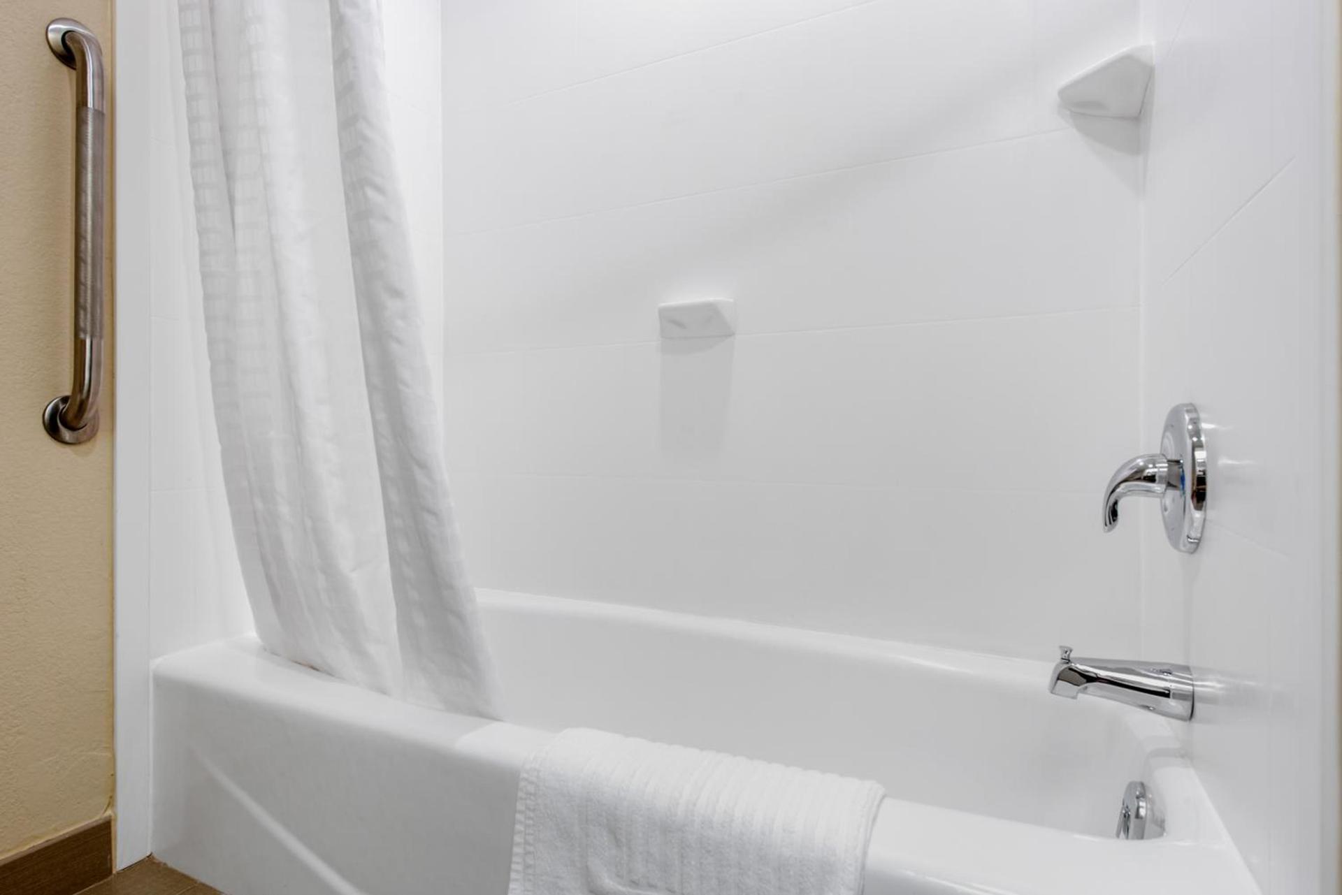 Comfort Suites Lafayette University Area photo 3