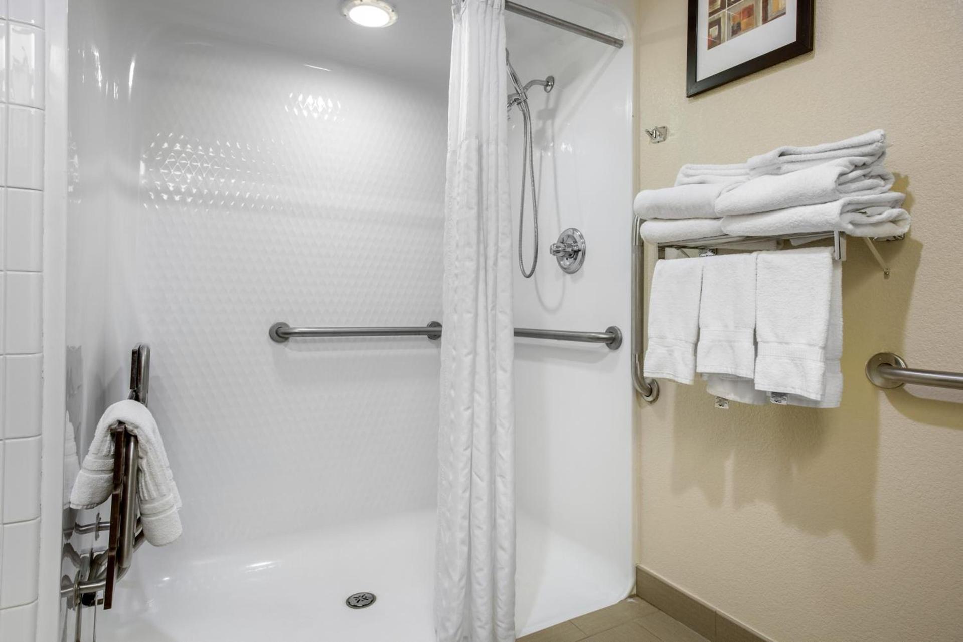 Comfort Suites Lafayette University Area photo 28
