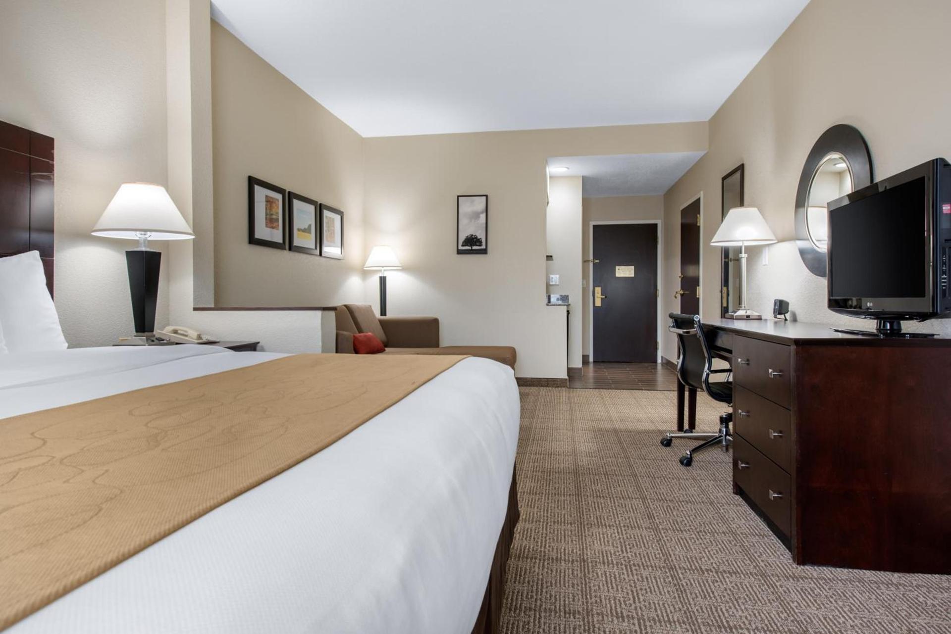 Comfort Suites Lafayette University Area photo 6