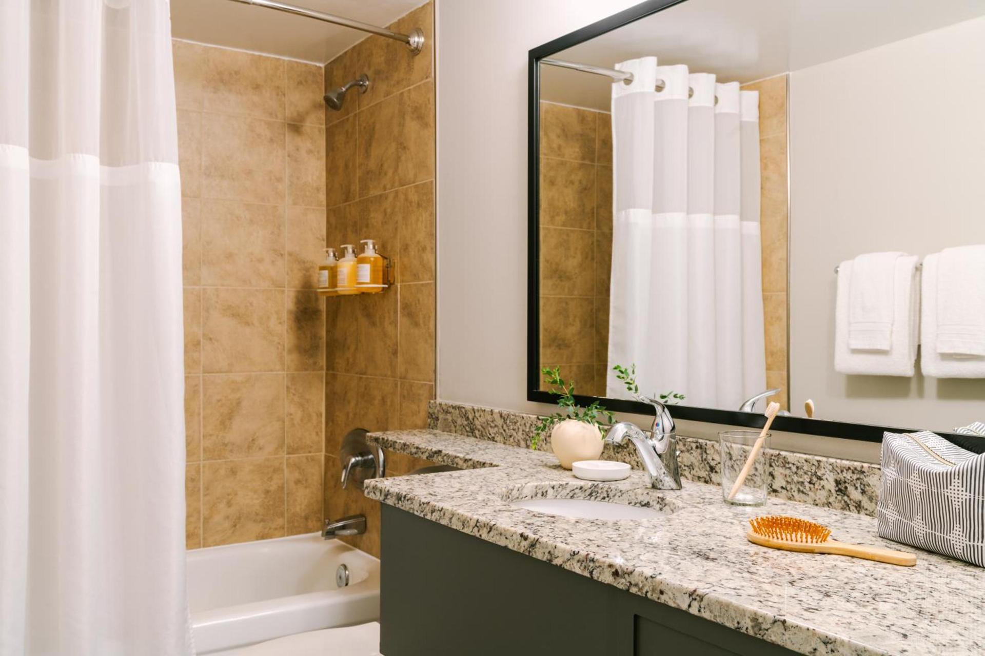 Global Luxury Suites at Georgetown photo 20
