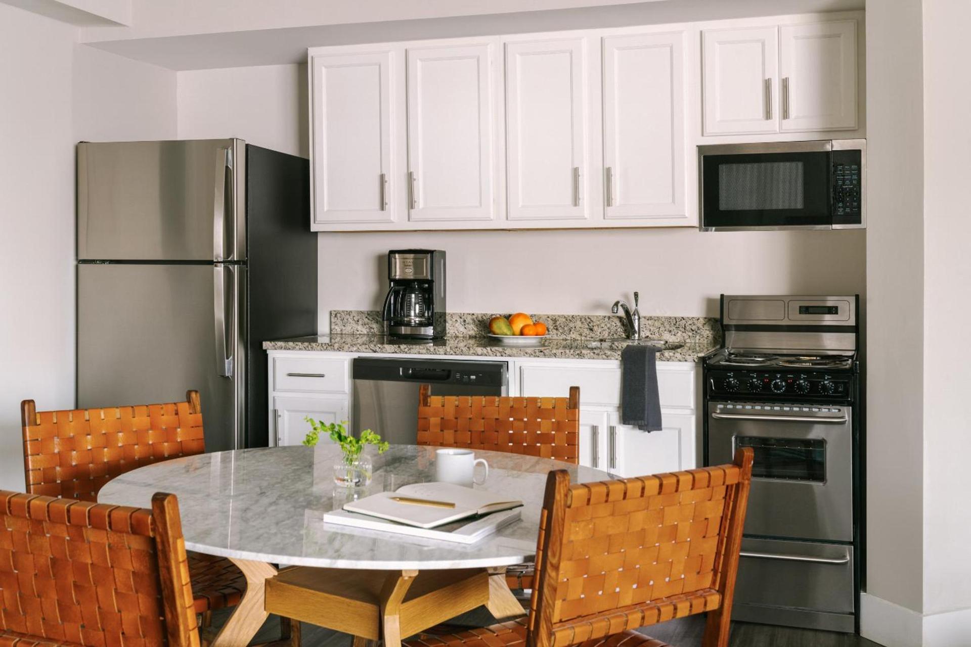 Global Luxury Suites at Georgetown photo 6