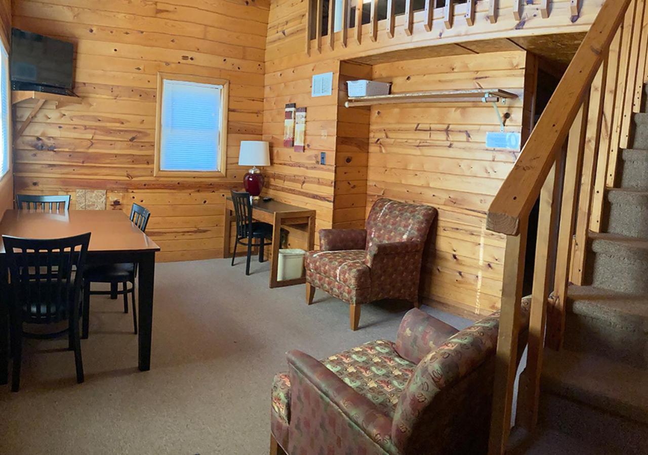Trailshead Lodge Cabin 1 photo 2