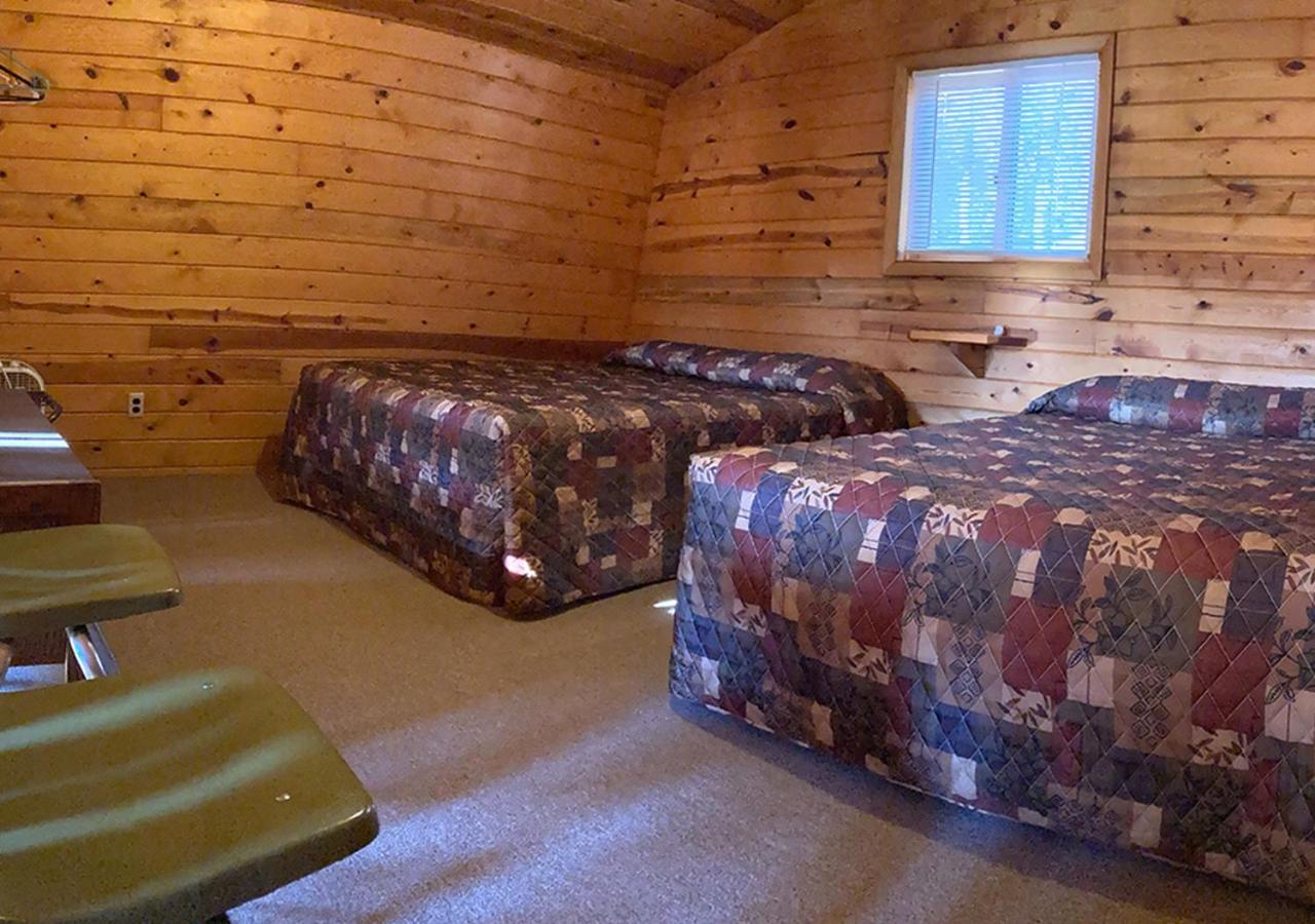 Trailshead Lodge - Cabin 4 photo 11